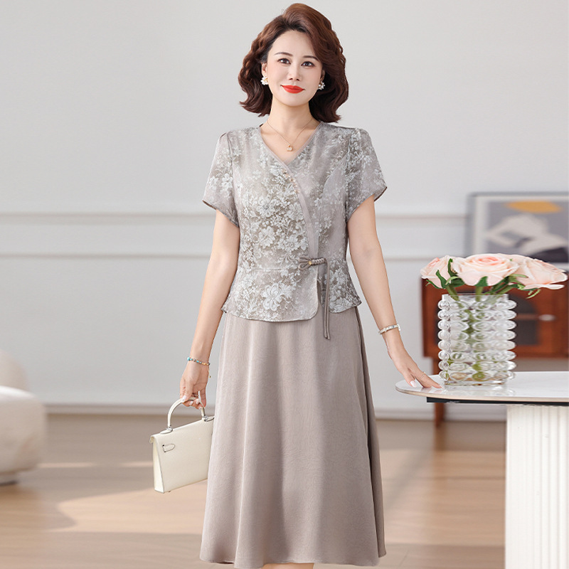 New Chinese-Style Summer Short-Sleeved Skirt Suit for Mothers, Summer Fashion Thin Top Two-Piece Set, Fashionable Middle-Aged and Elderly Women's Clothing
