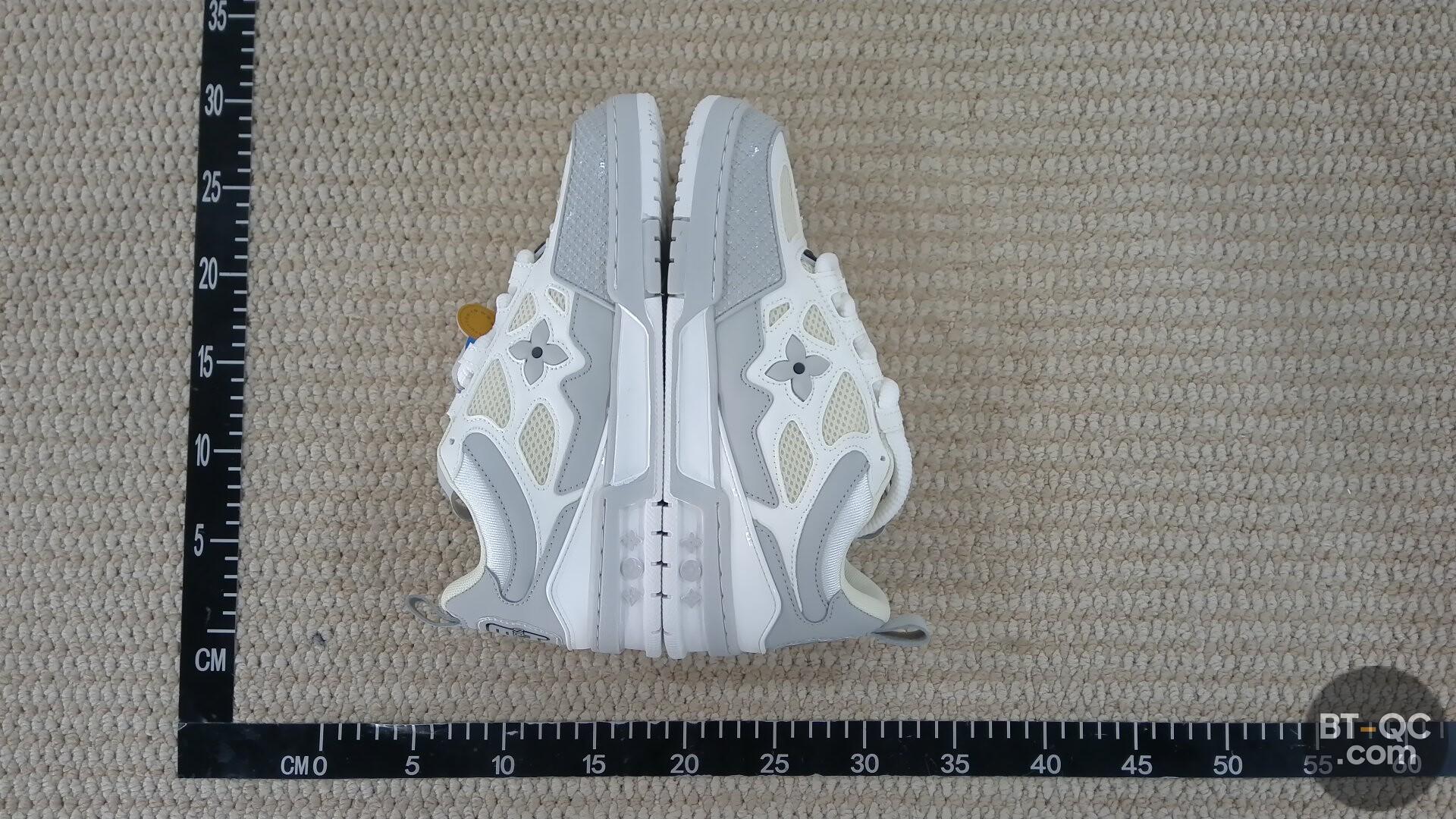 Lv Trainer Sneaker QC