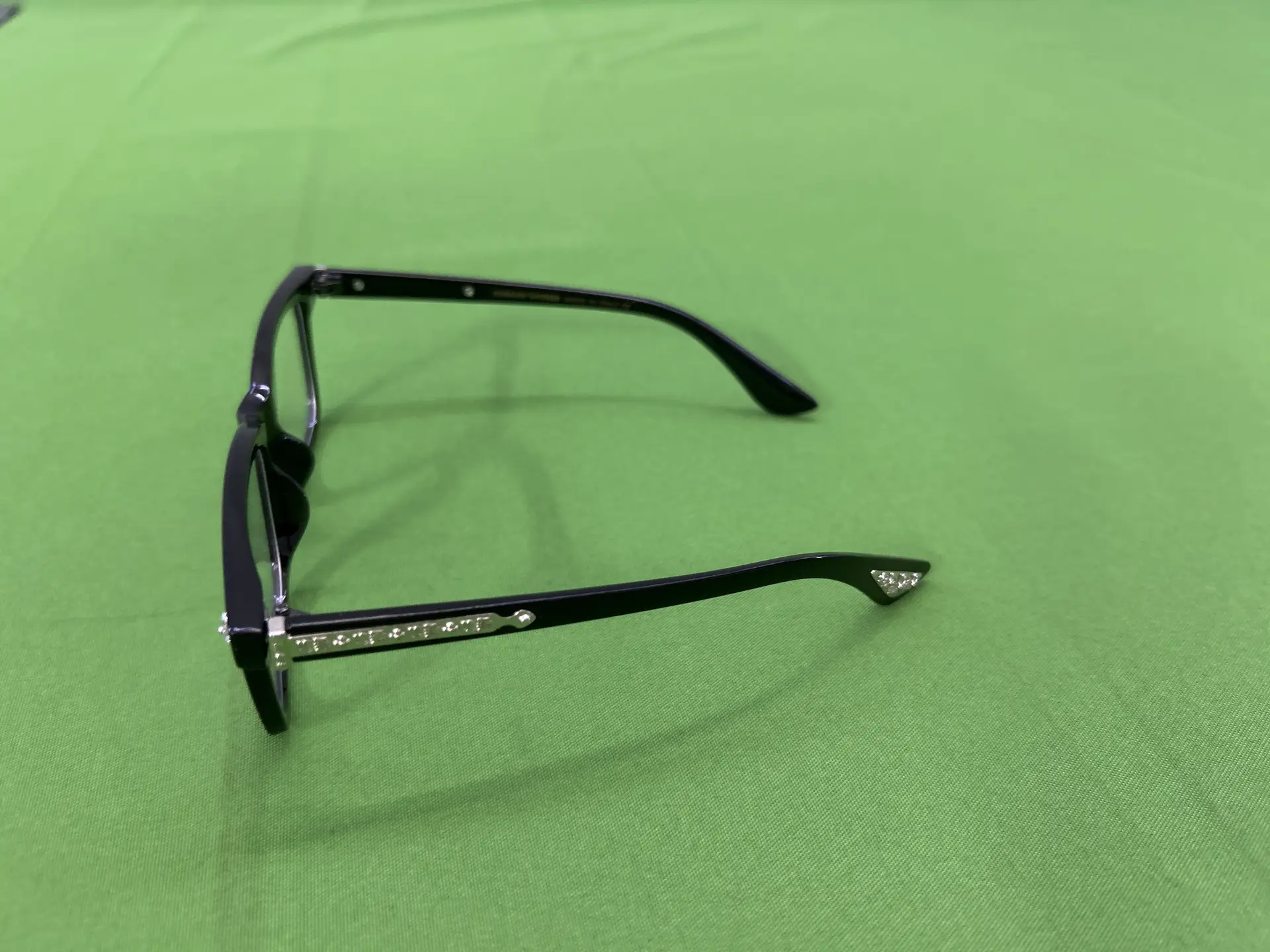 New Sunglasses Men's and Women's Square Croaker Flat Mirror Classic Travel Fashion Optical Glasses 2271
