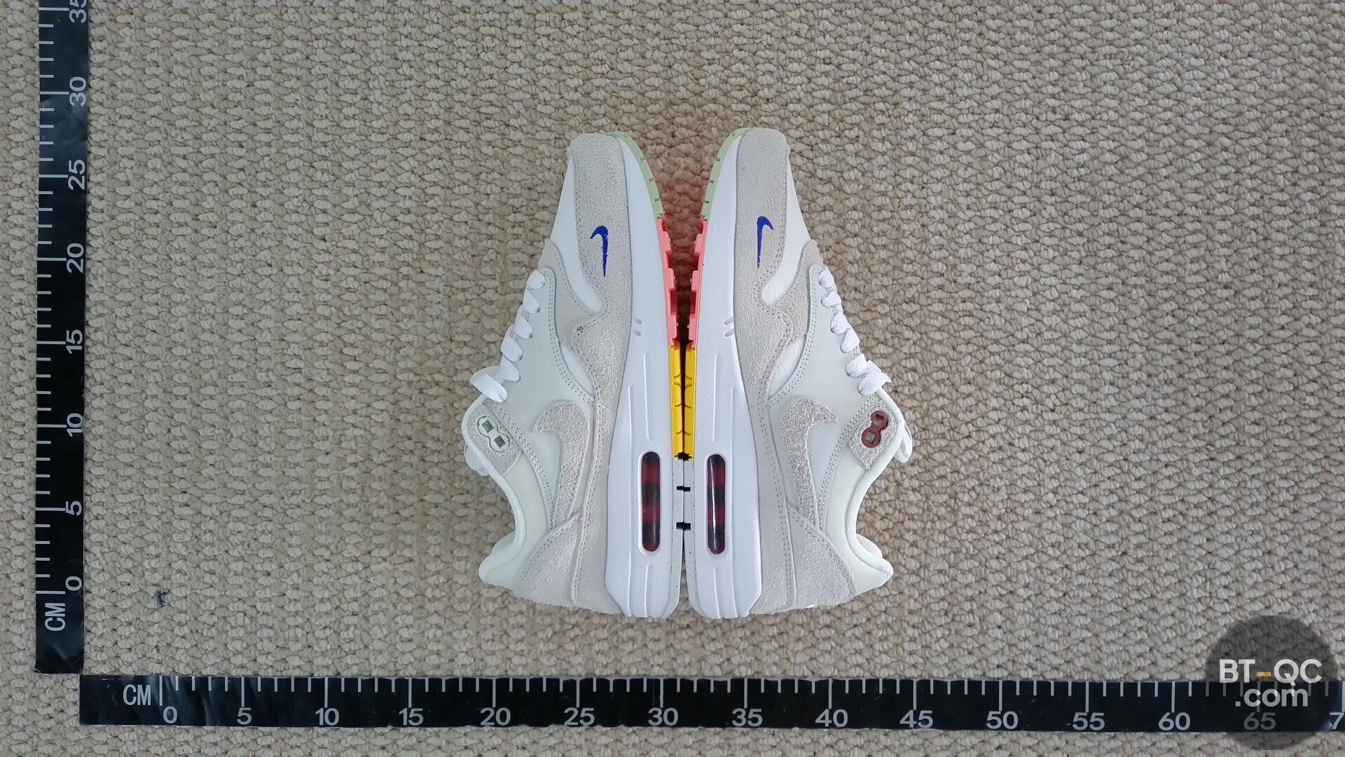 Nike Sneakers QC
