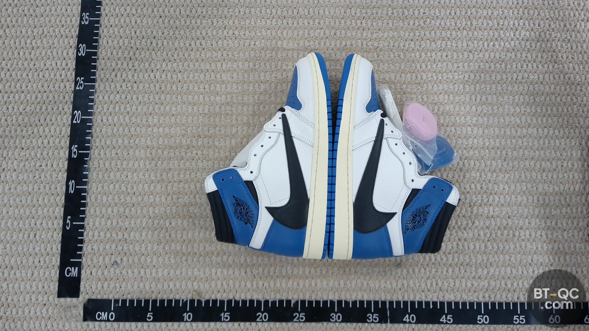 Nike Sneakers QC