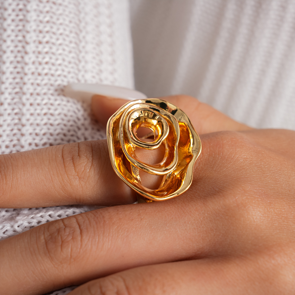 European and American Cross-Border Metallic Flower Hollow-Out Ring, Niche Personalized Design Index Finger Ring, Simple and Fashionable Hand Jewelry for Women