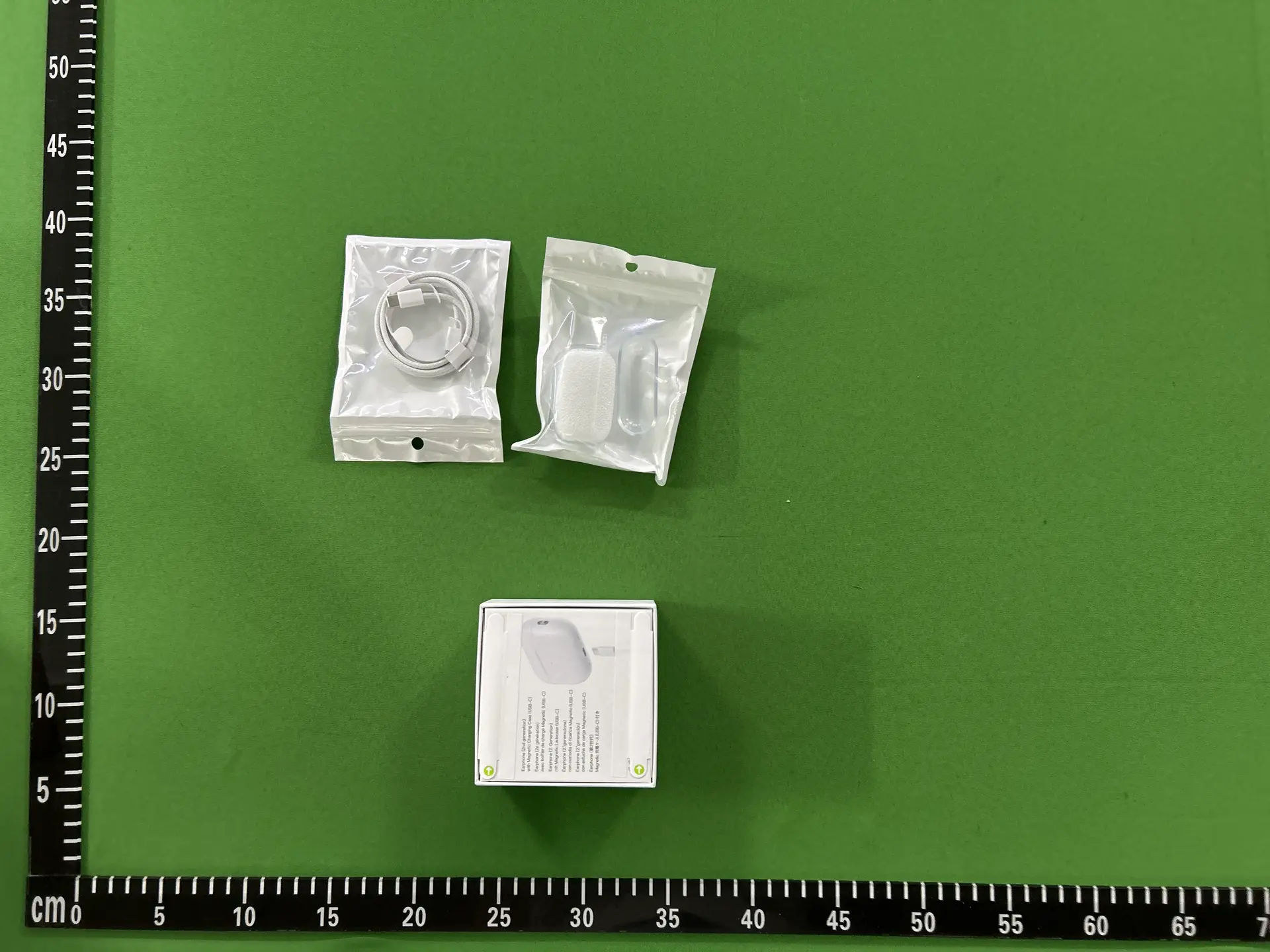Apple AirPods Pro (2nd generation) USB-C Charging Case