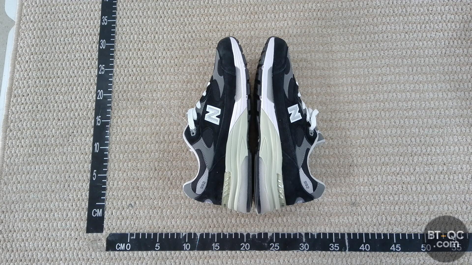 New Balance 992 Sneakers QC