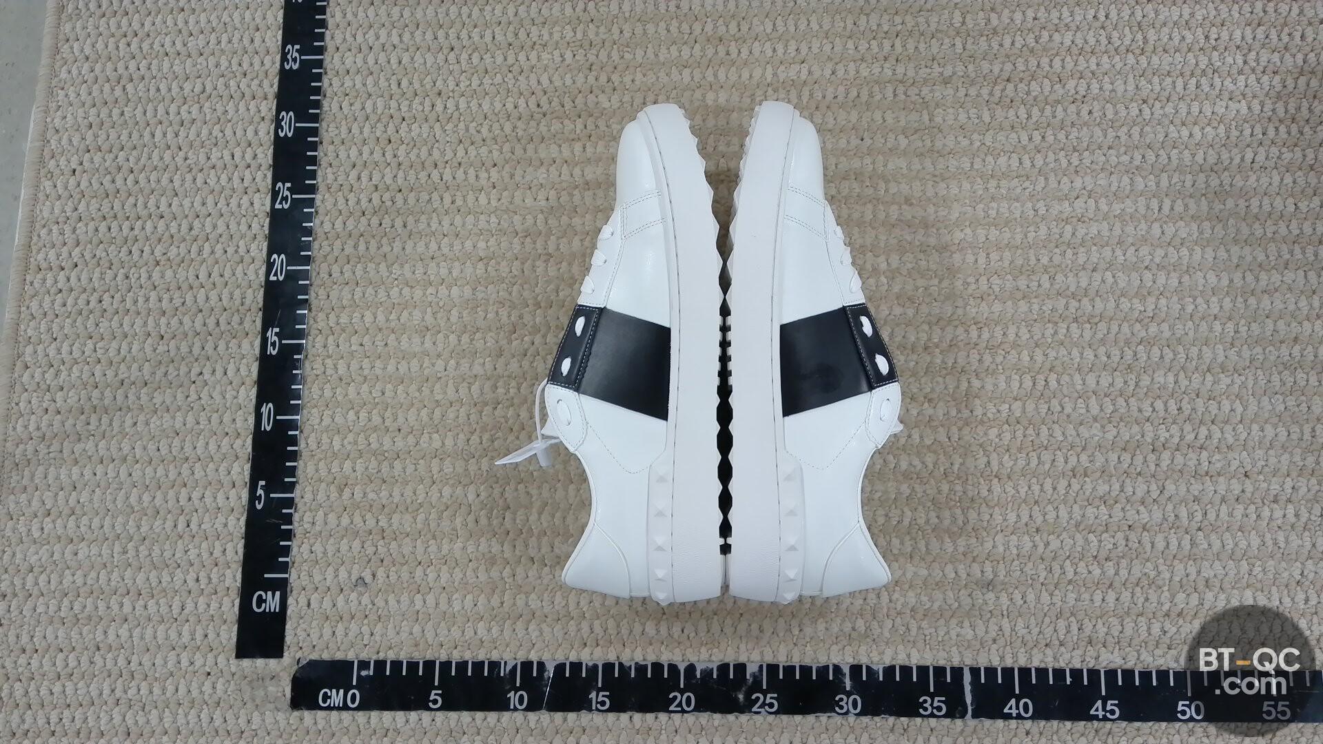 Valentino Garavani Rockstud Sneakers White Black QC