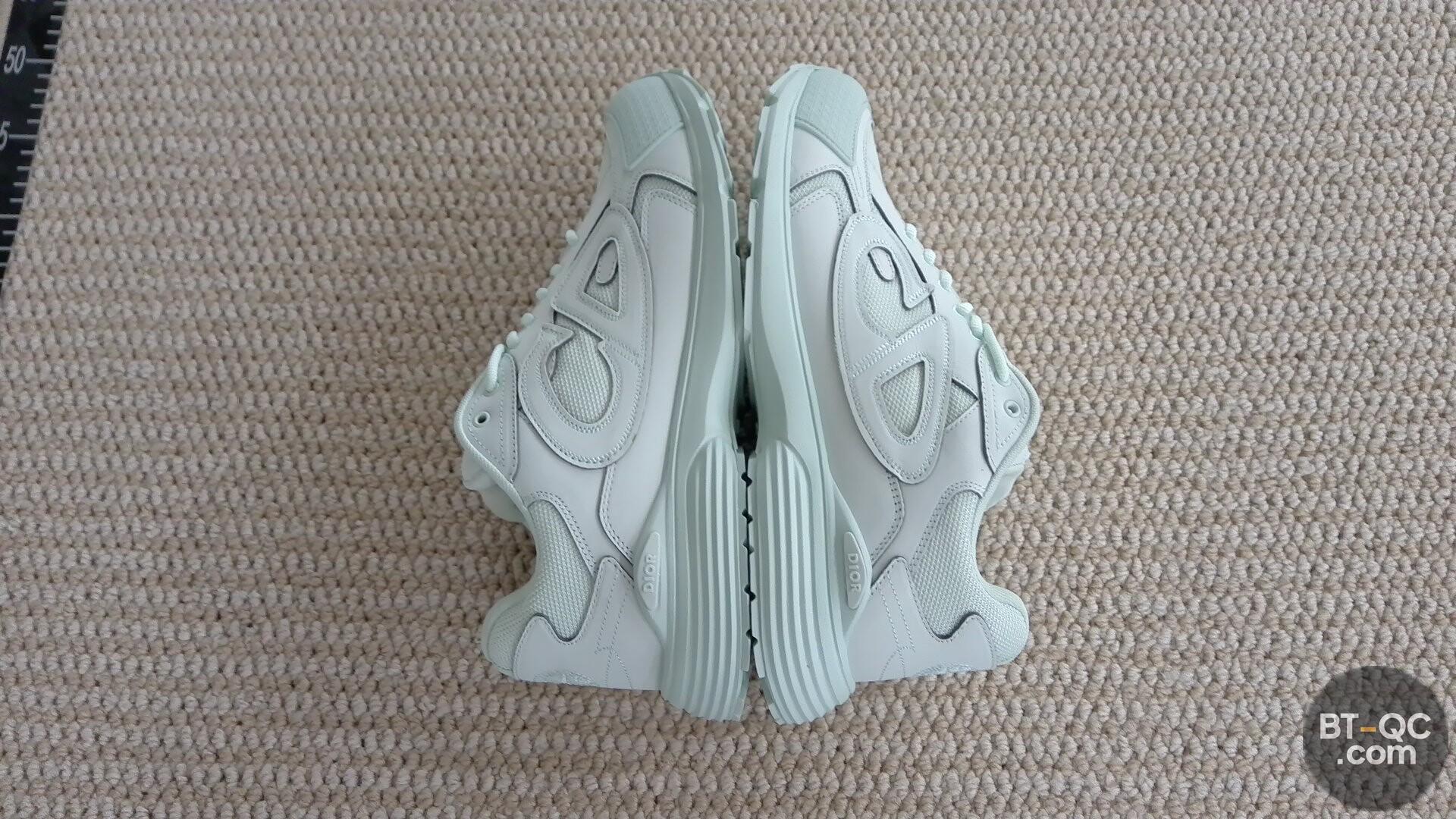 Burberry Sneakers QC