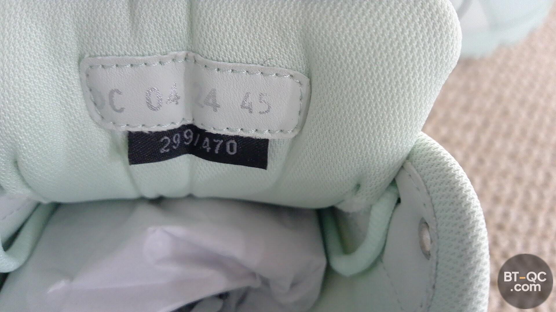 Burberry Sneakers — QC-foto 2