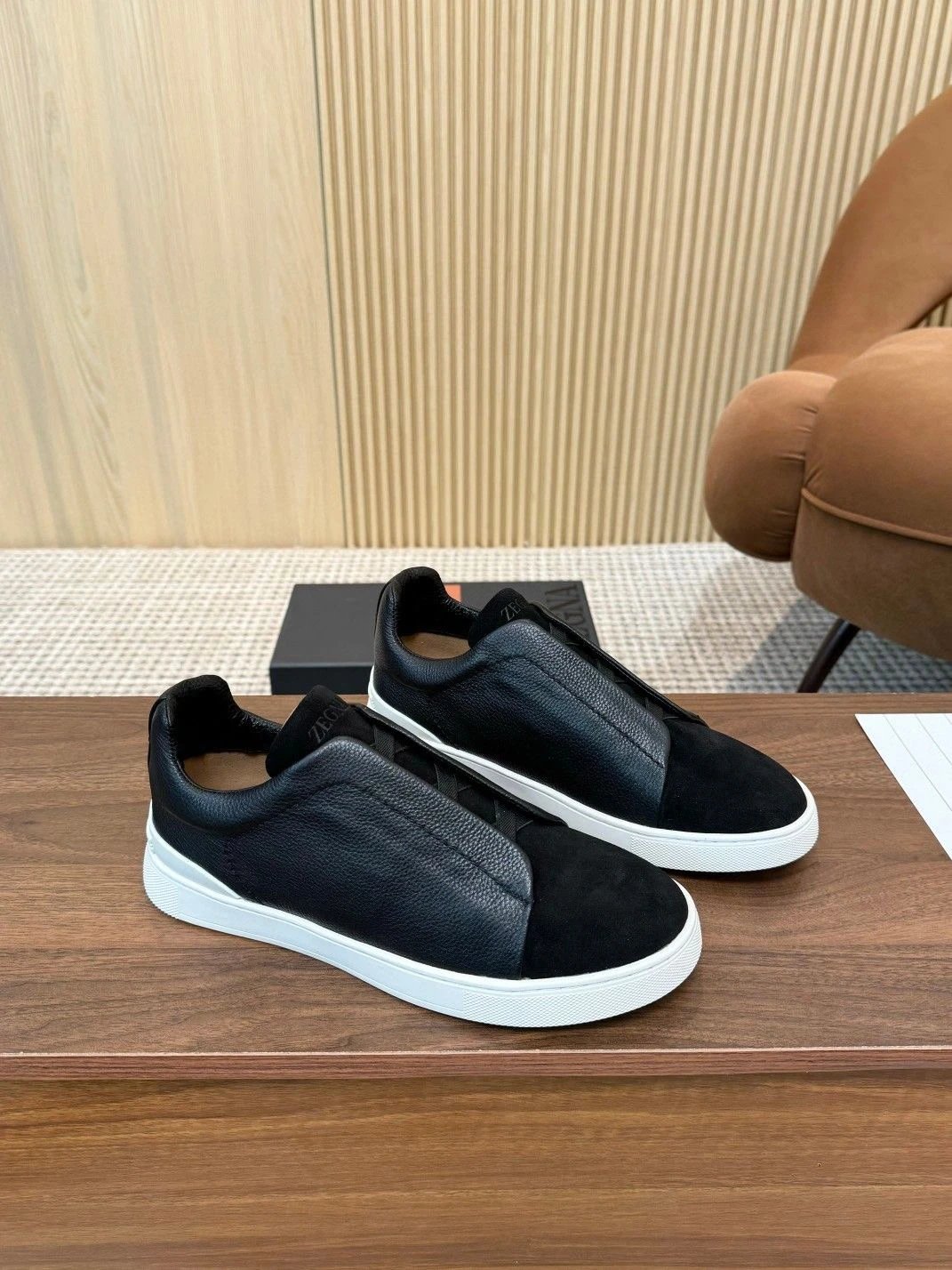 Z Sneakers