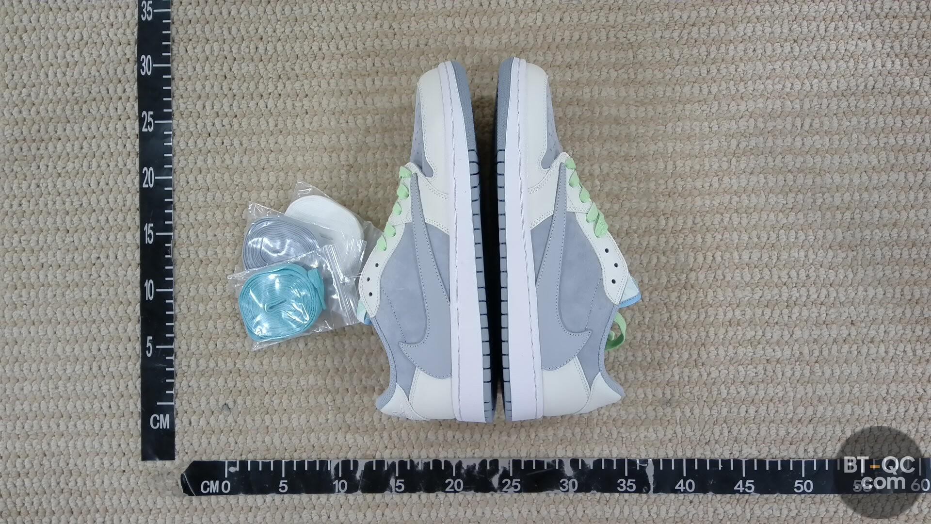Nike Air Jordan 1 Low SE Light Smoke Grey QC