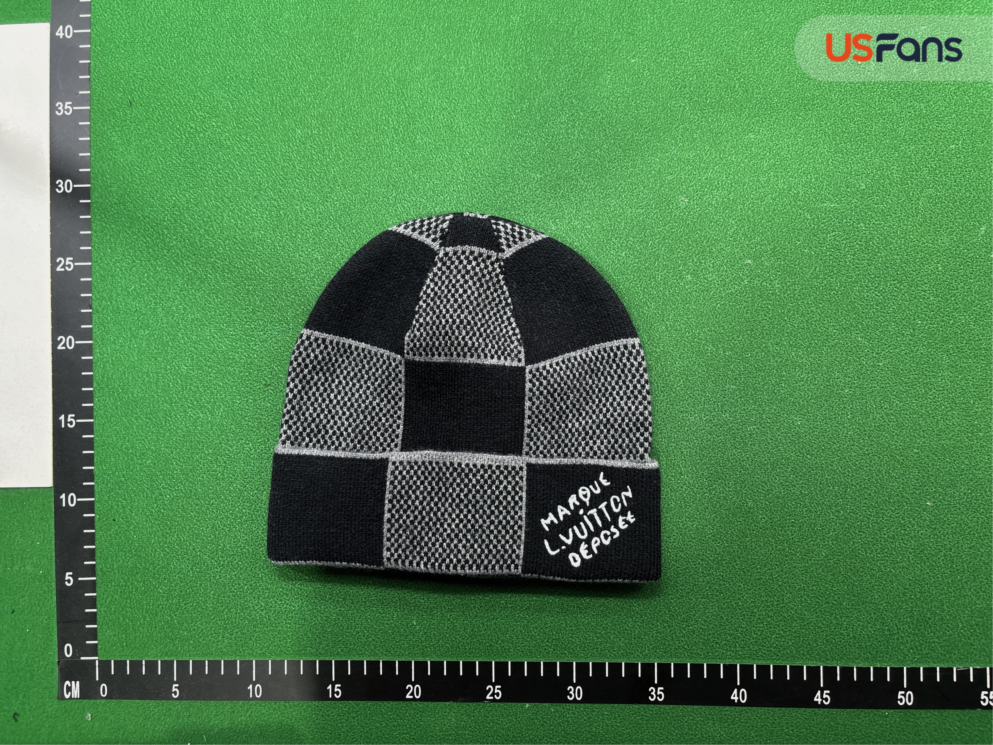 Louis Vuitton Damier Beanie Grey QC