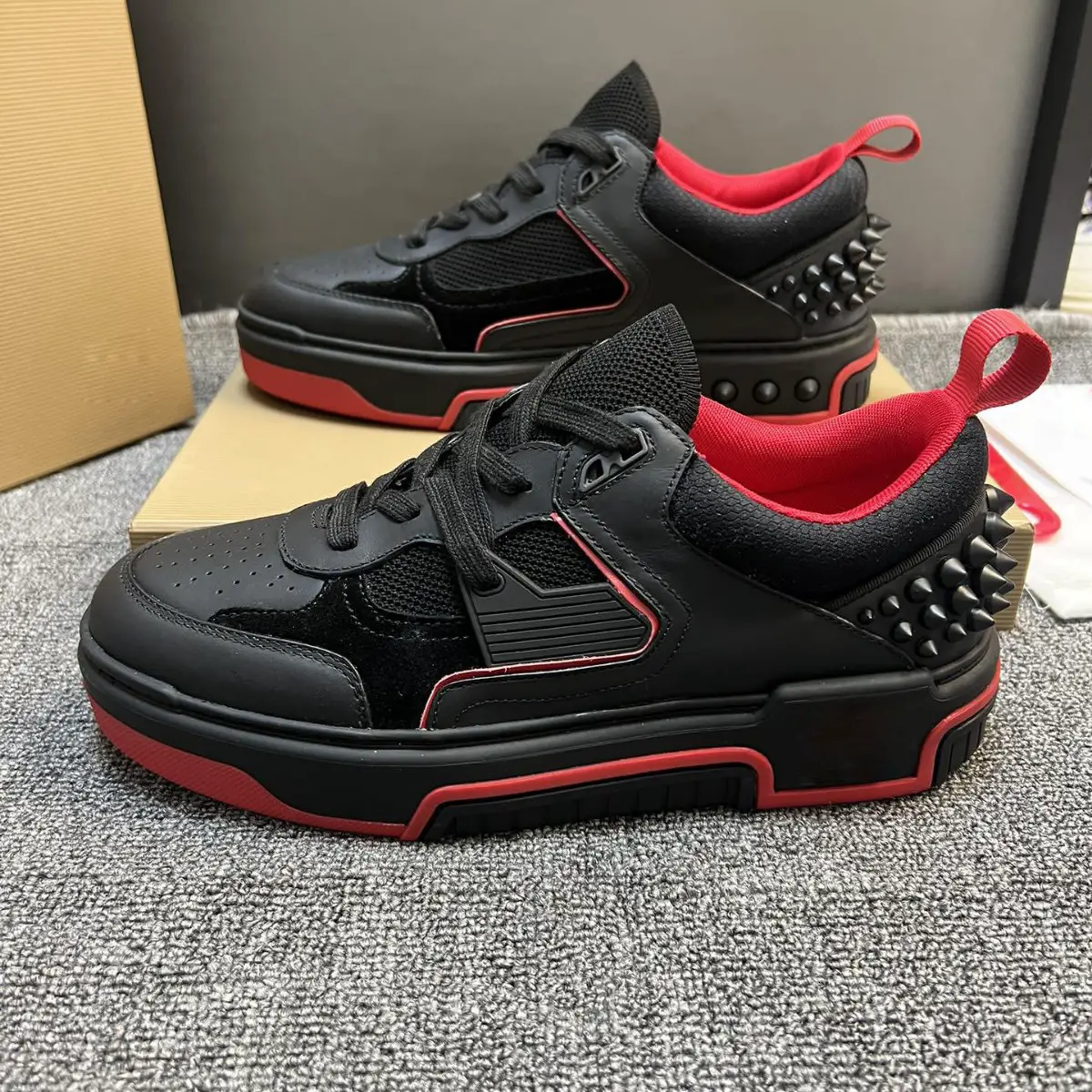 New Fashion Casual Shoes, Red-Soled Men's Shoes, Sports Shoes, Lace-Up Low-Top Shoes, Thick-Soled Height-Increasing White Shoes, Large Size