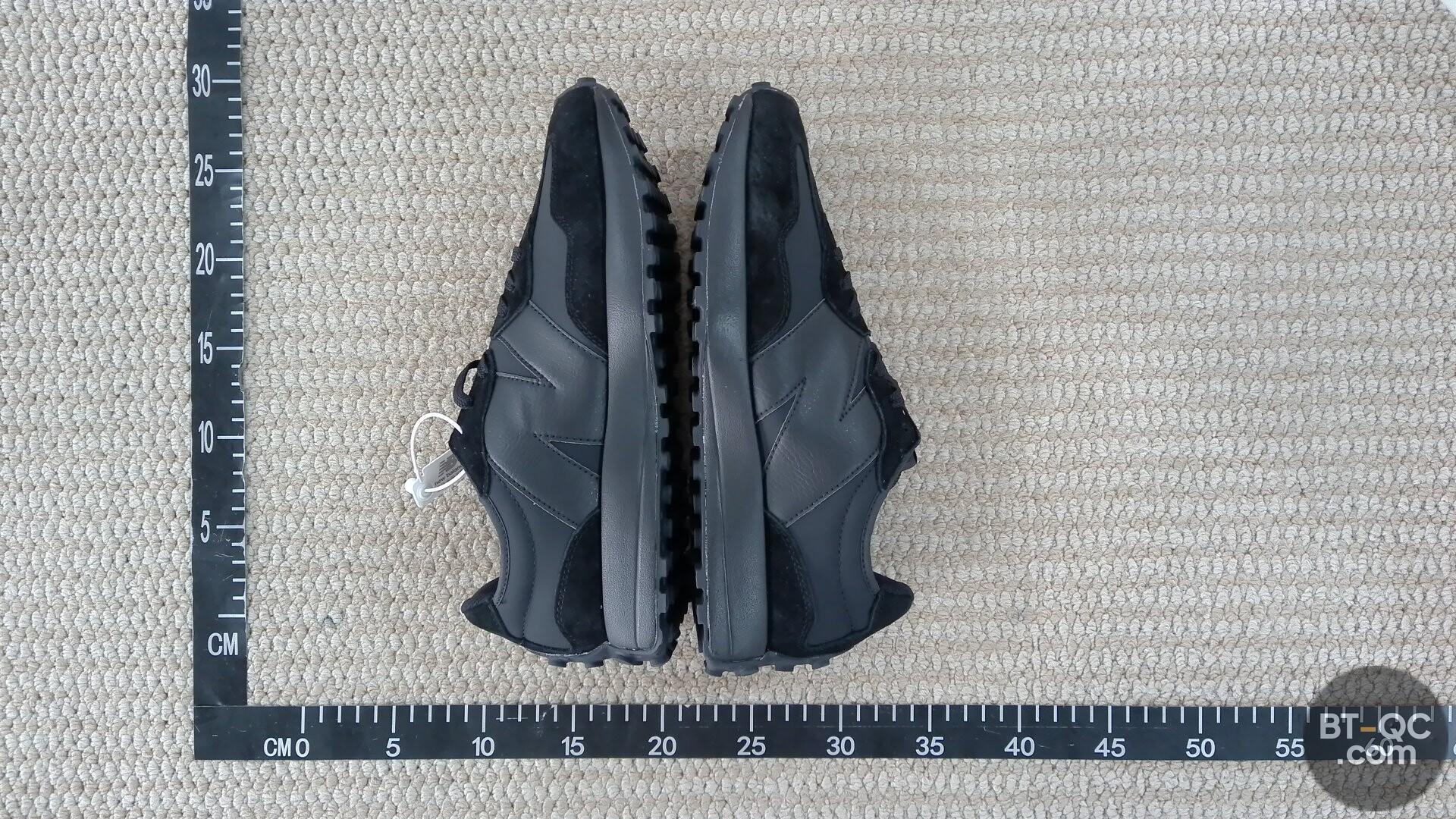 New Balance 327 Sneakers Black QC