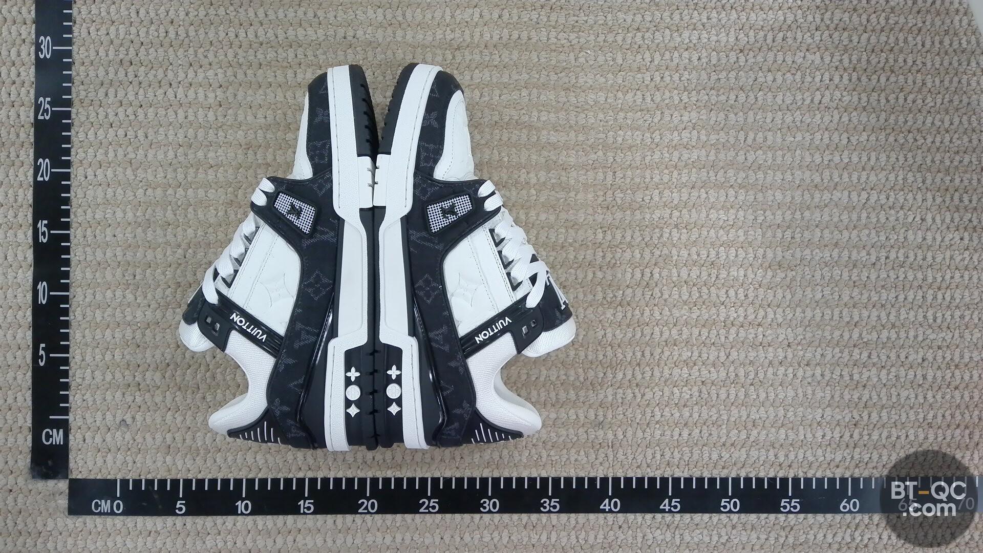 Louis Vuitton Sneakers QC