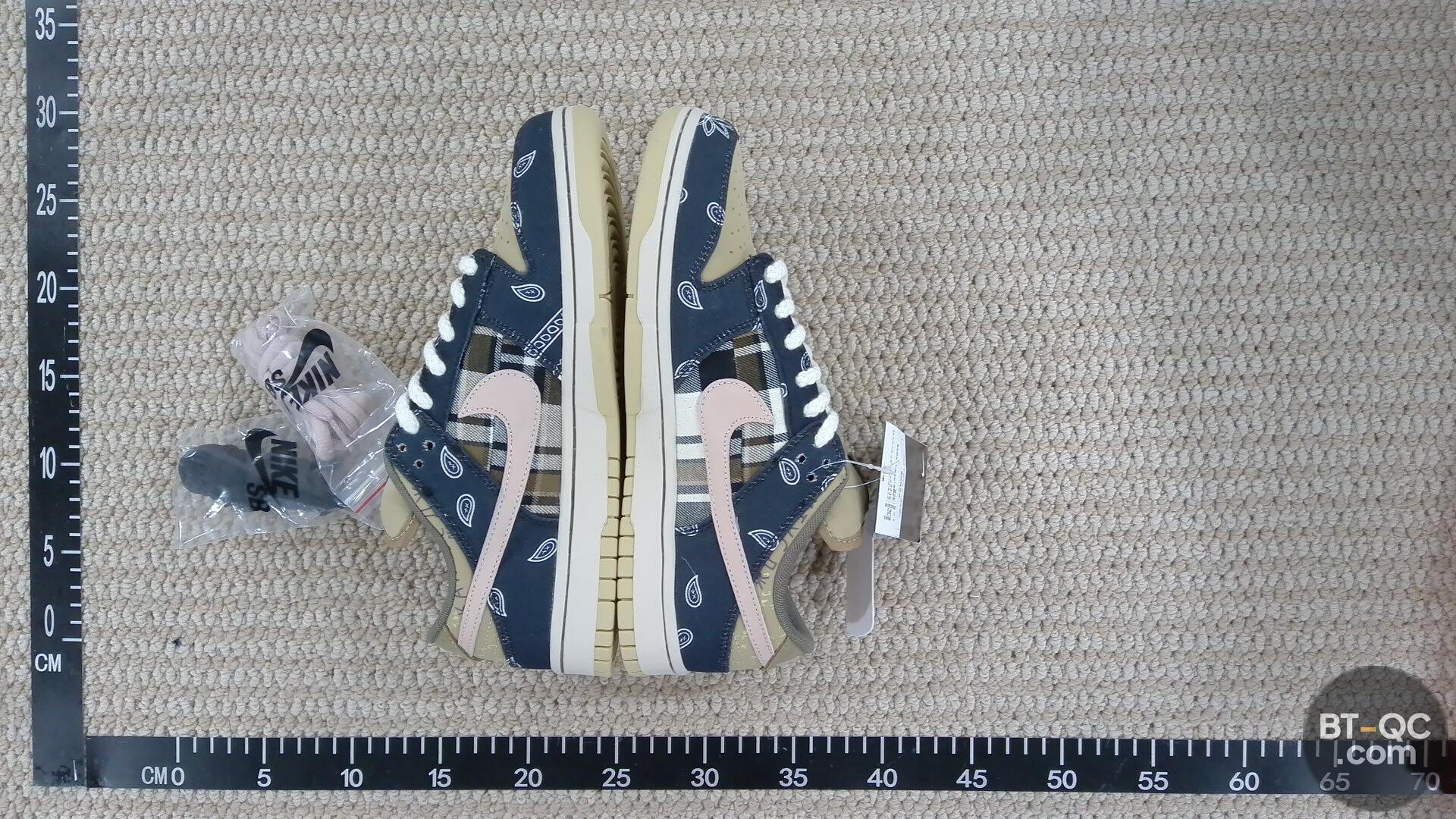 Nike Sneakers QC