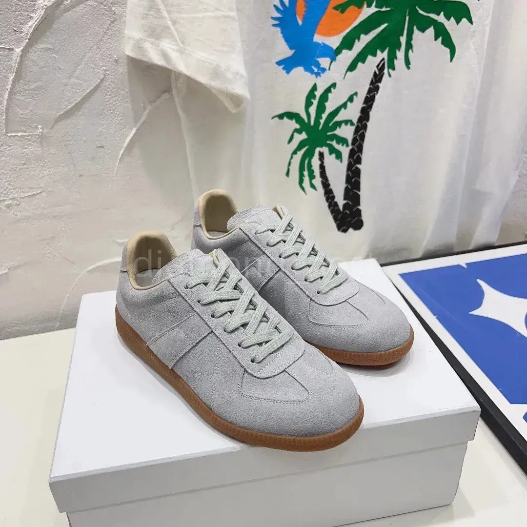 In Stock 2025 Summer New Designer Sports Shoes Casual Board Suede Low-Top Casual Training Shoes