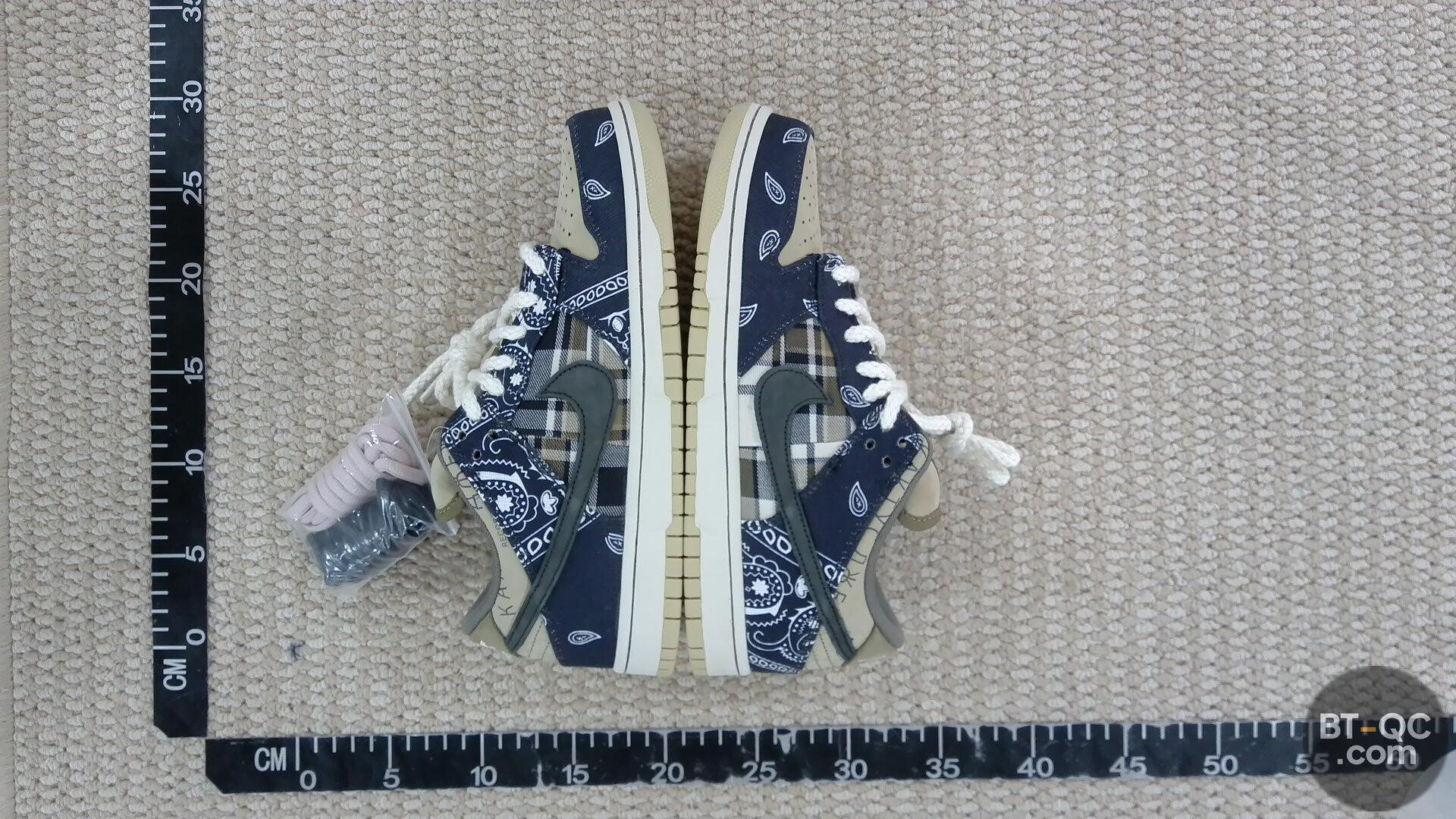 Nike Sneakers QC