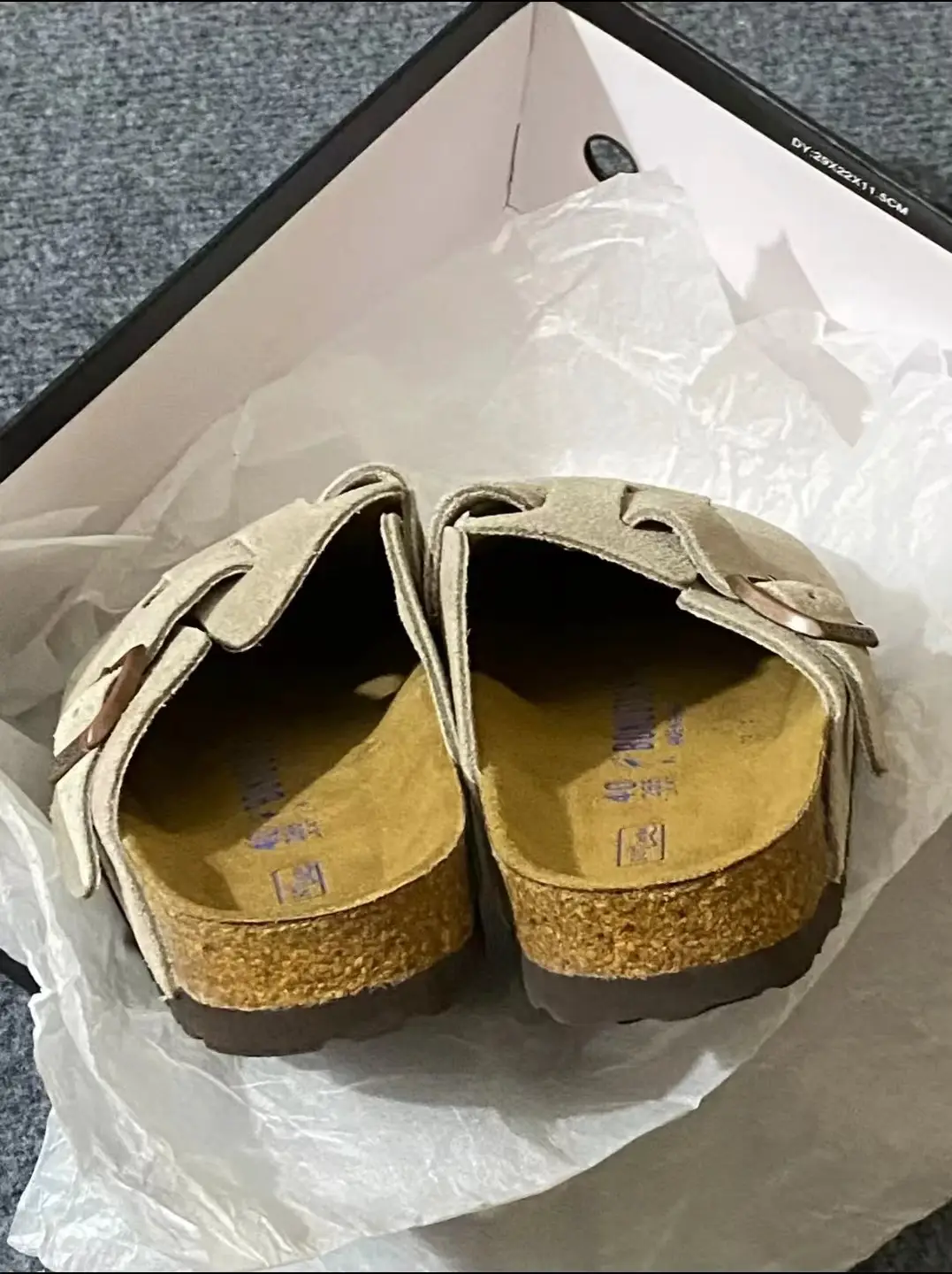 bk 对版拖鞋 WhatsApp: +853 6686 4886