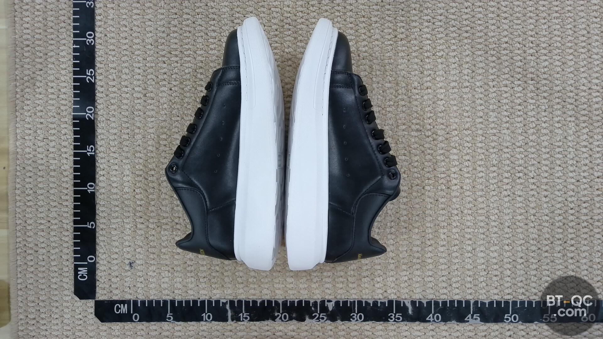 Alexander McQueen Oversized Sneaker Black QC