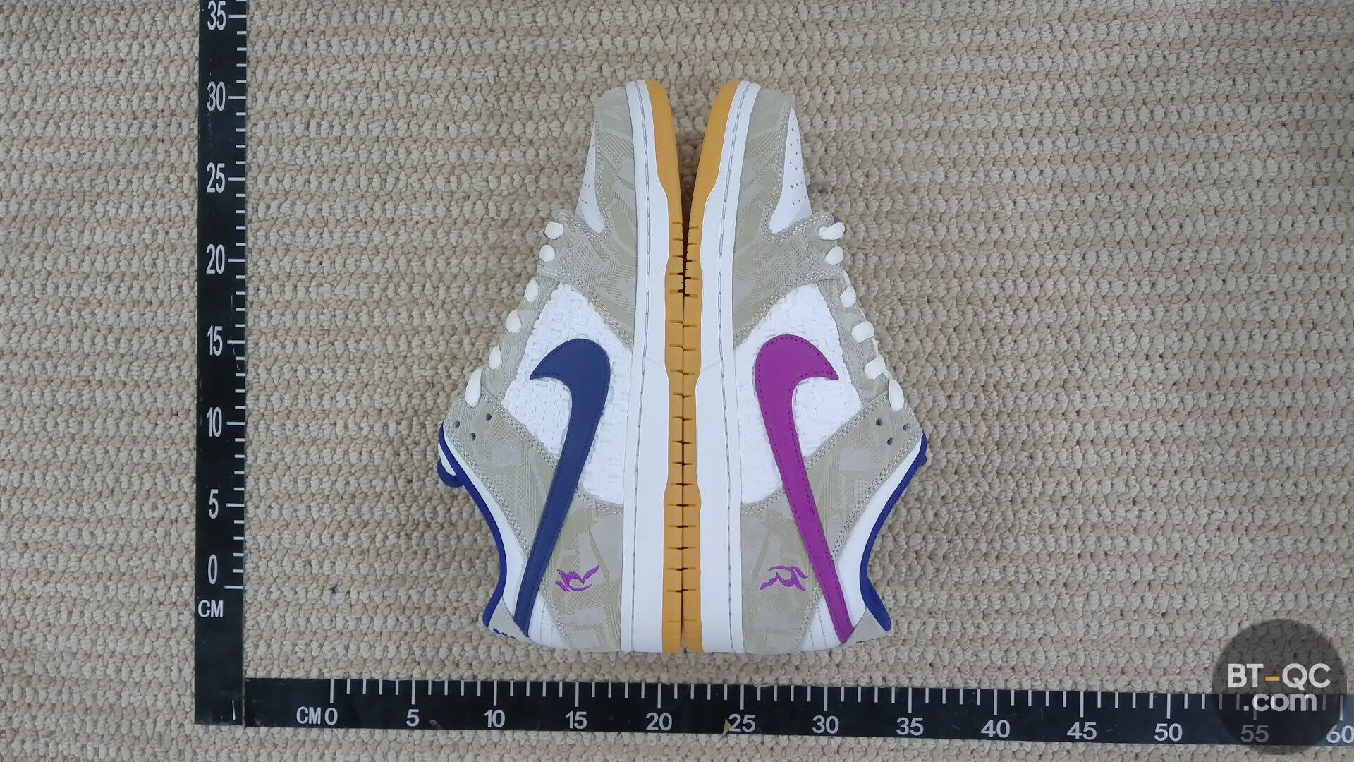 Nike Sneakers QC