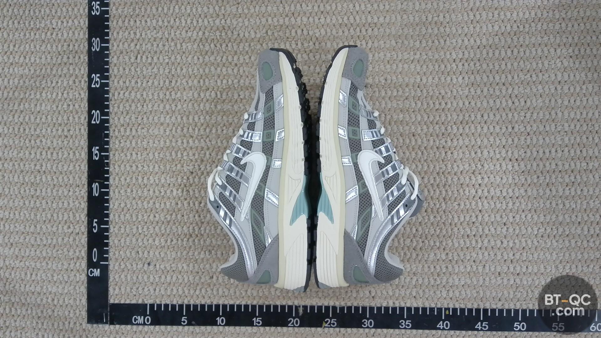 Nike Sneakers QC