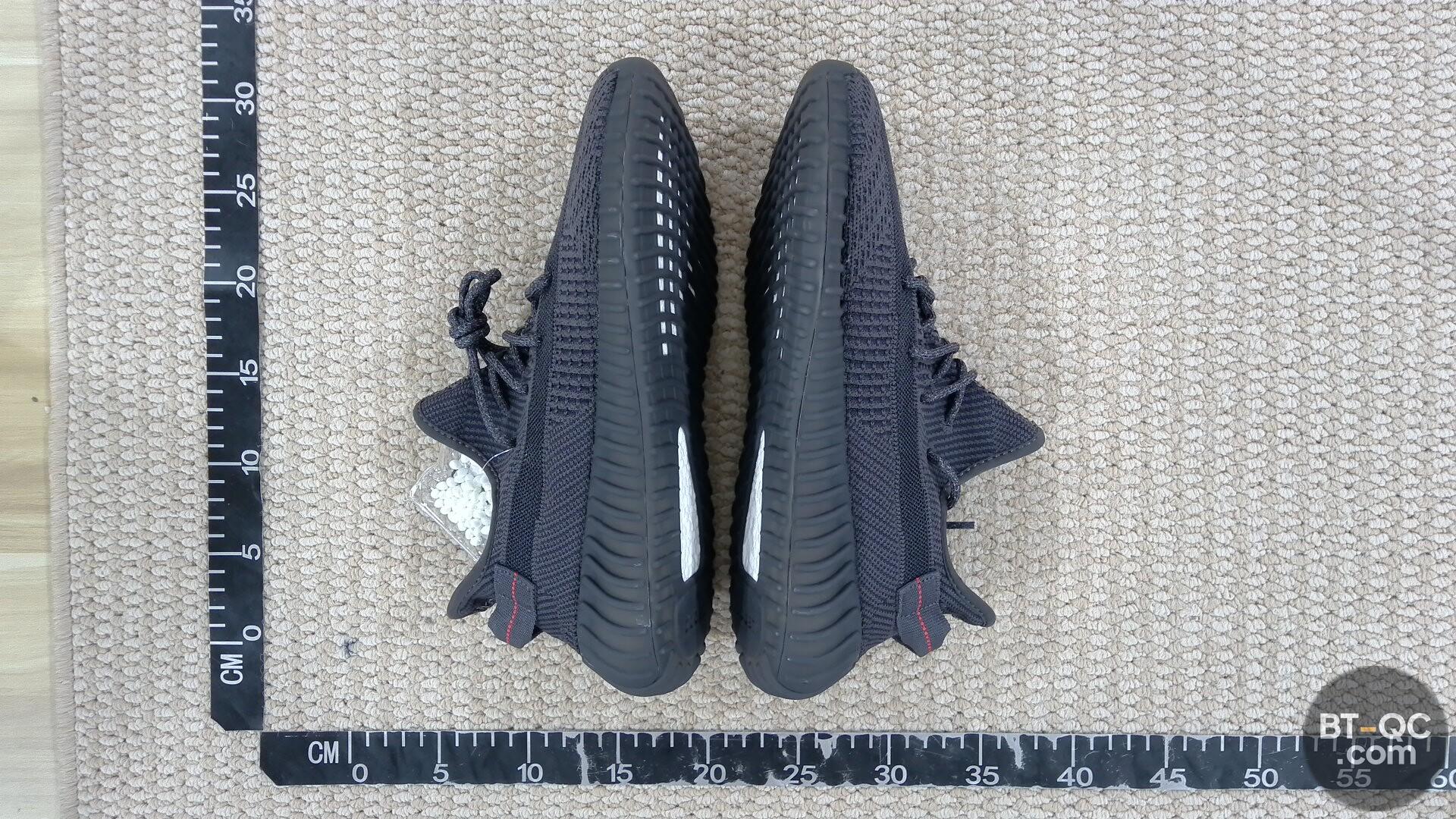 Yeezy Sneakers QC