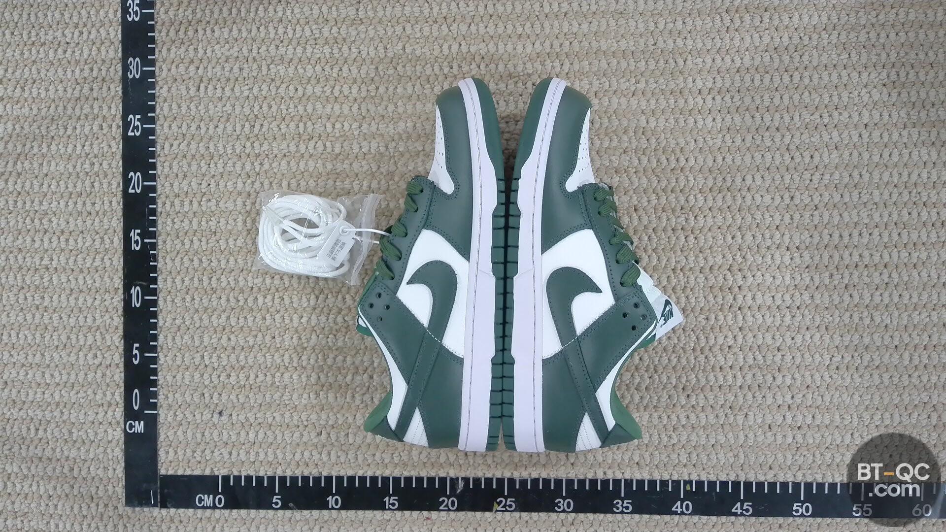 Nike Sneakers QC