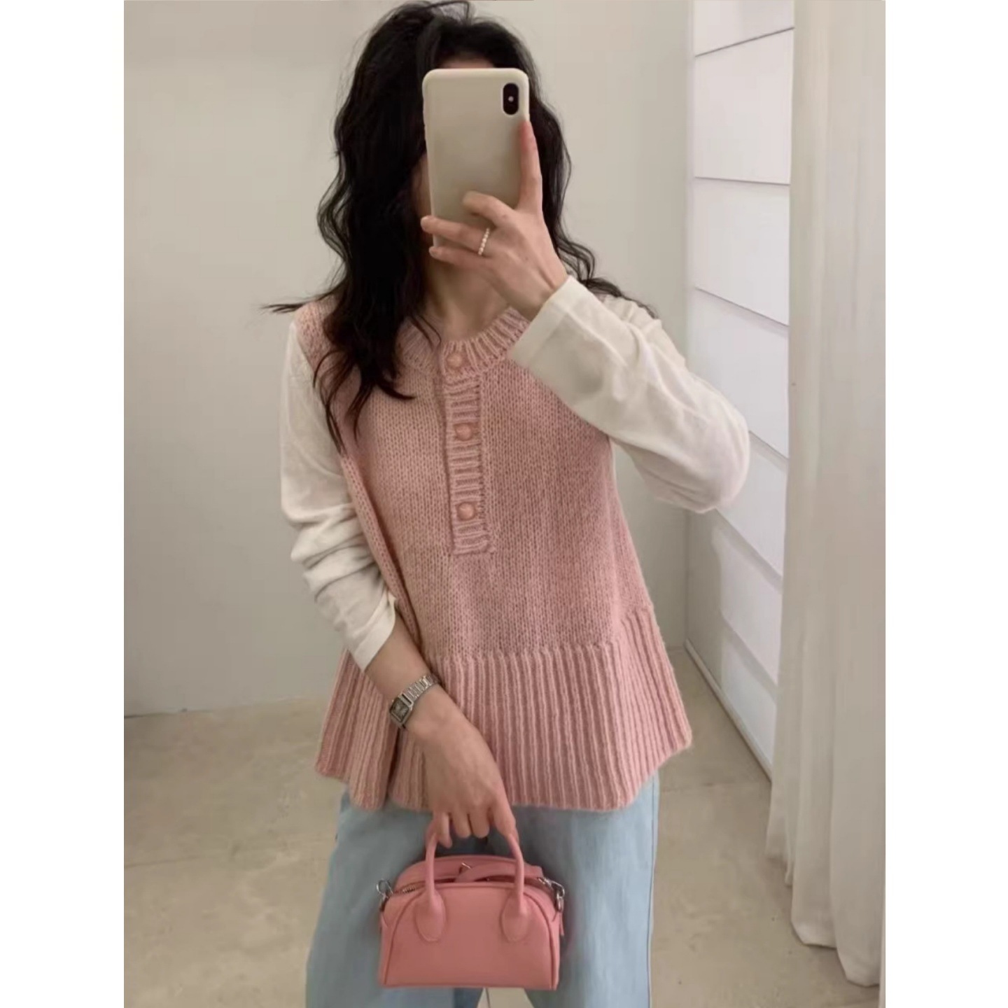 Korean-Style Niche Girl-Style Round-Neck Three-Button Knitwear 2026 Summer New Niche Layered Sleeveless Vest for Women