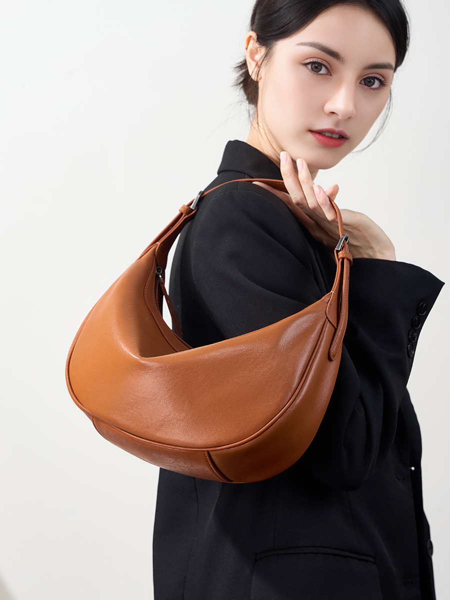 Crescent Hobo Bag 2025 New Women's Large Capacity Shoulder Bag Genuine Leather Women's Bag High-end Niche Underarm Bag