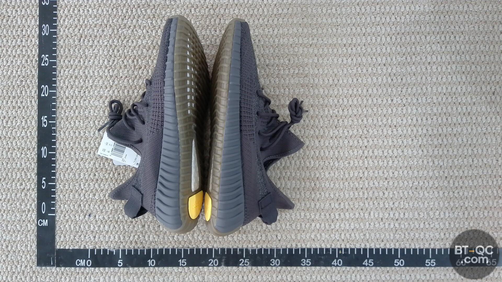 Yeezy Sneakers QC