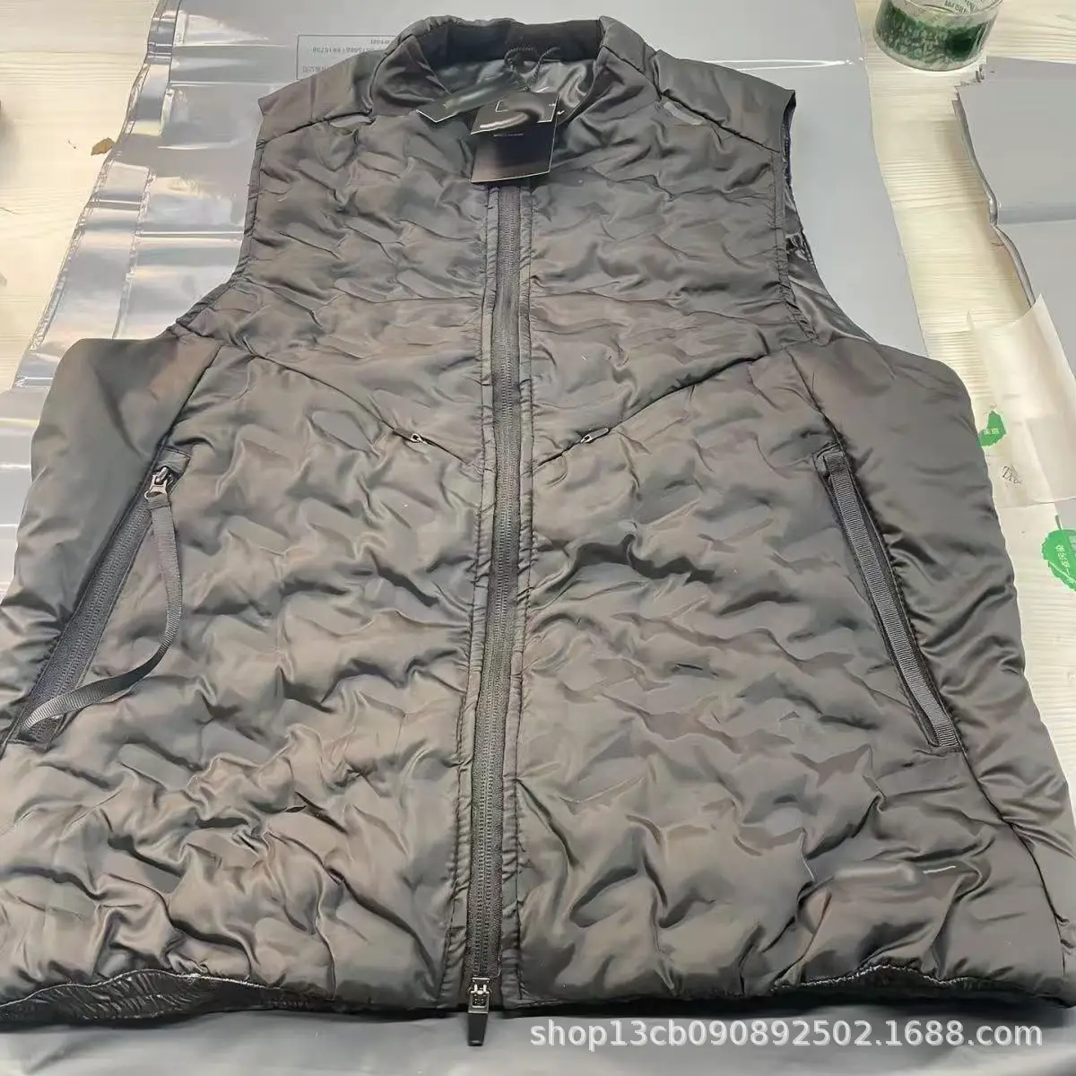 Windproof Thickened Outdoor Sports down Vest Mountaineering Hiking Cycling Thermal Vest Winter Cold-Proof Vest Playing Ball