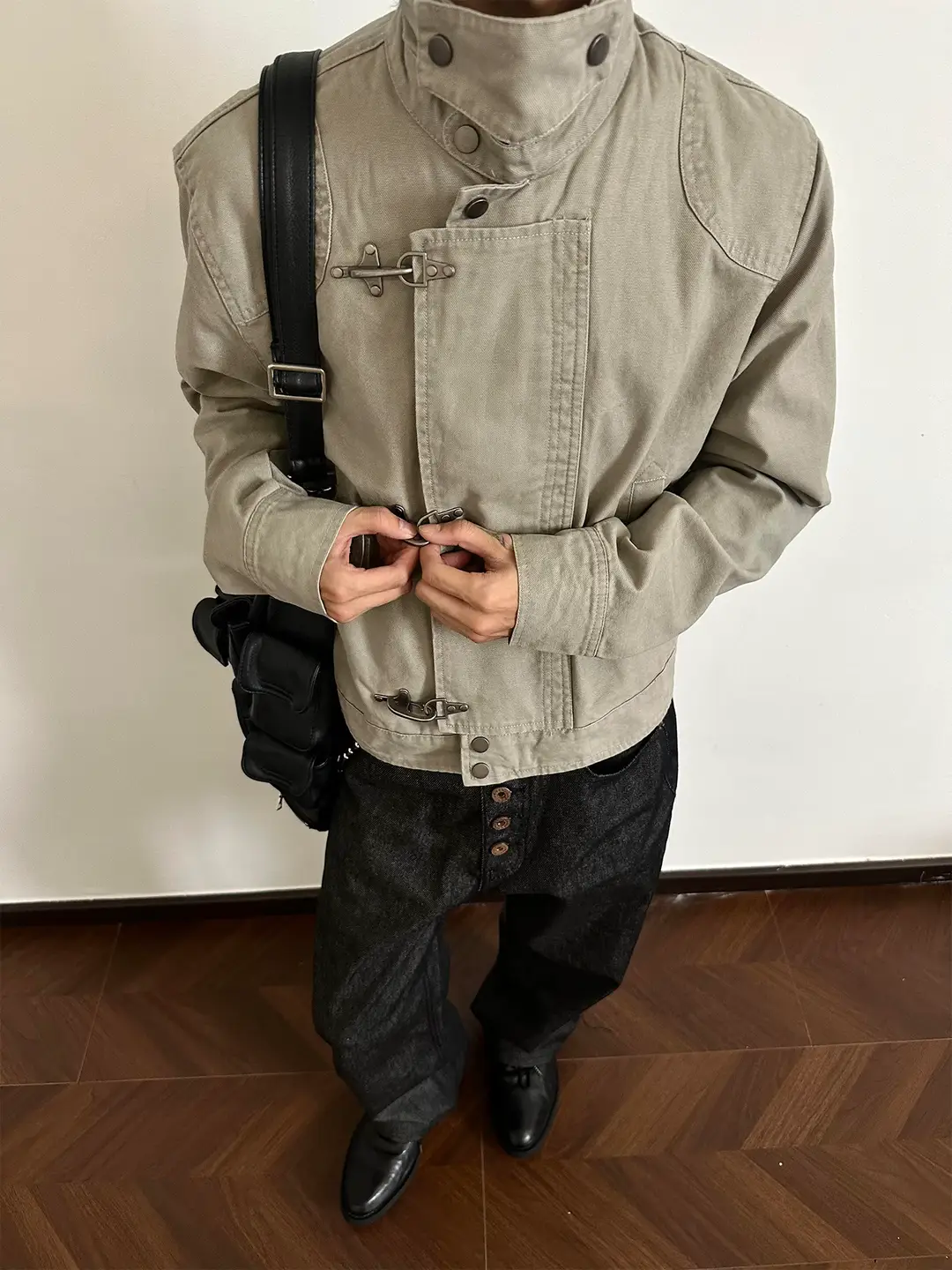 Khaki Deconstructed Aviator Buckle Jacket for Men, Autumn Barn Style American Retro Washed Distressed Short Workwear Jacket