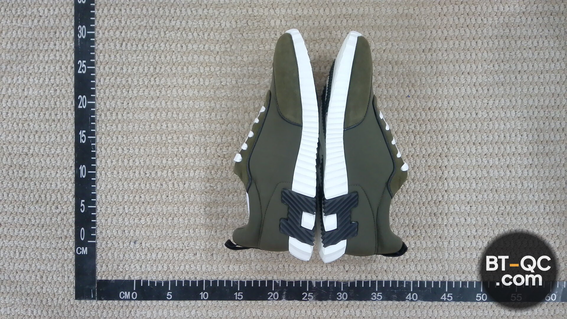 Hermes Sneakers QC