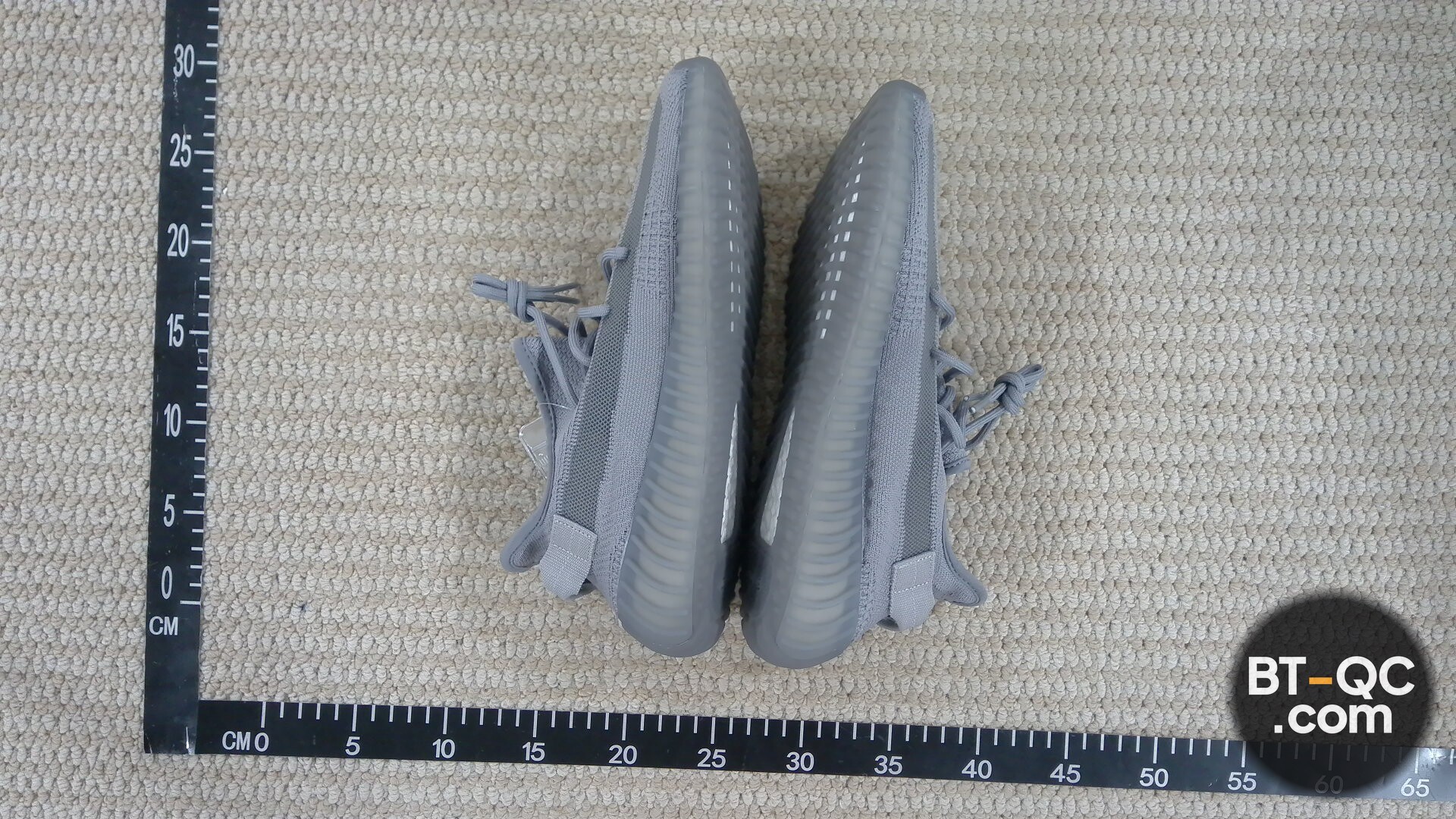 Yeezy Sneakers QC