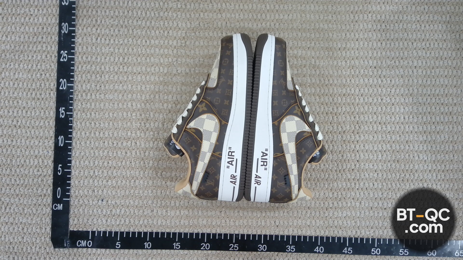 Nike Sneakers QC