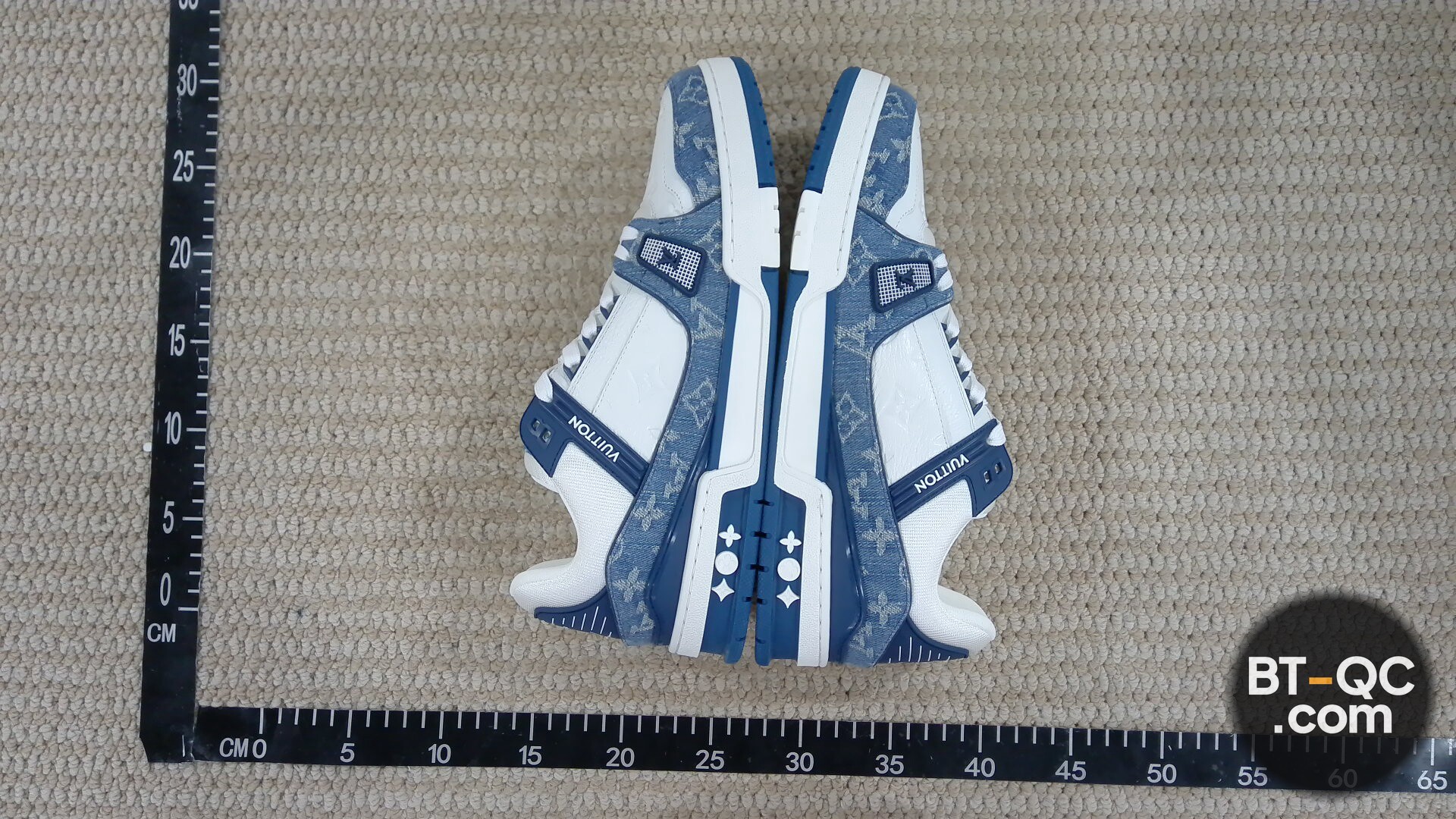 Louis Vuitton Trainer 22 QC
