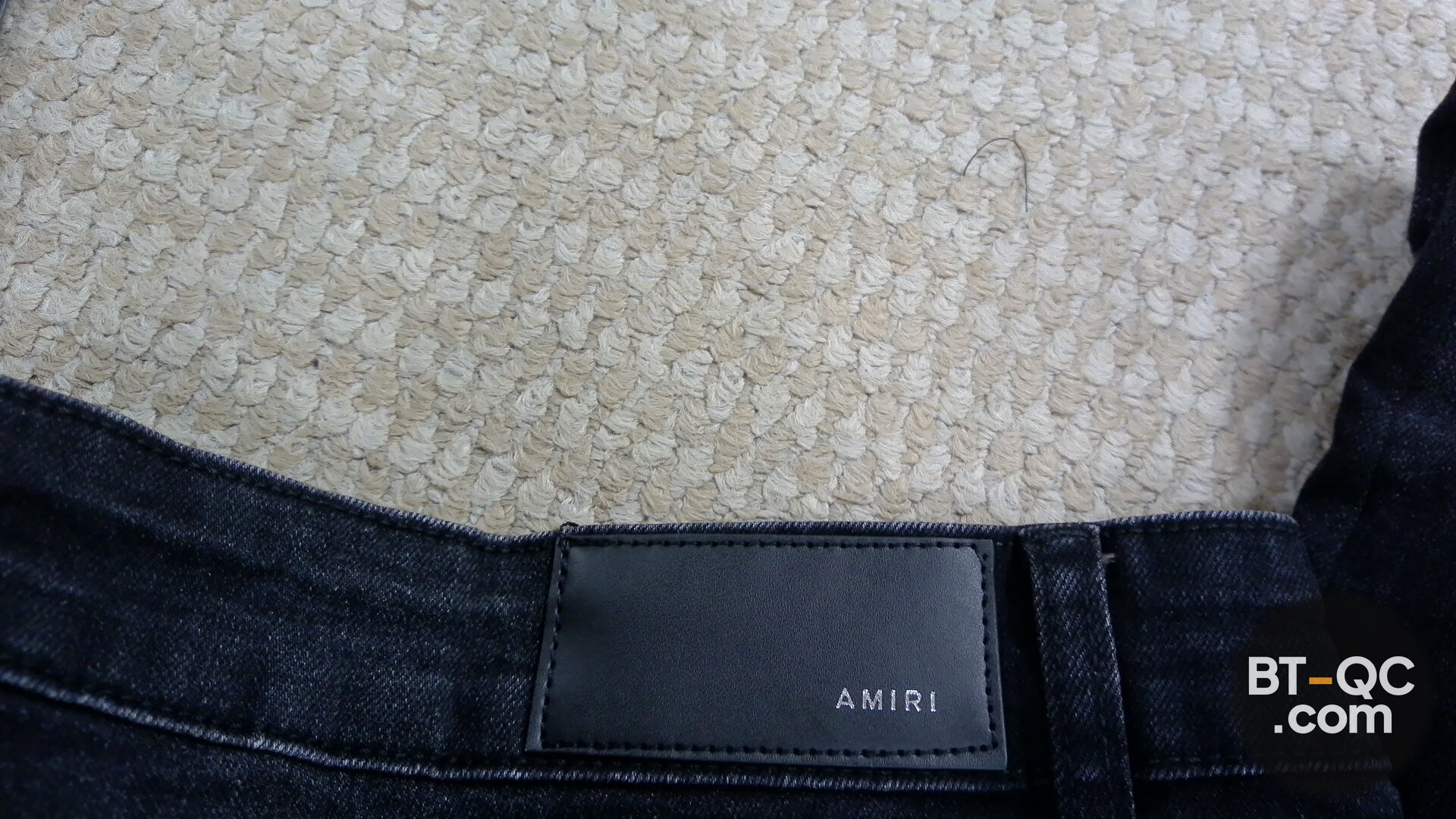Amiri Black Skinny Jeans with Rhinestone Embellishments — fotografie QC 3