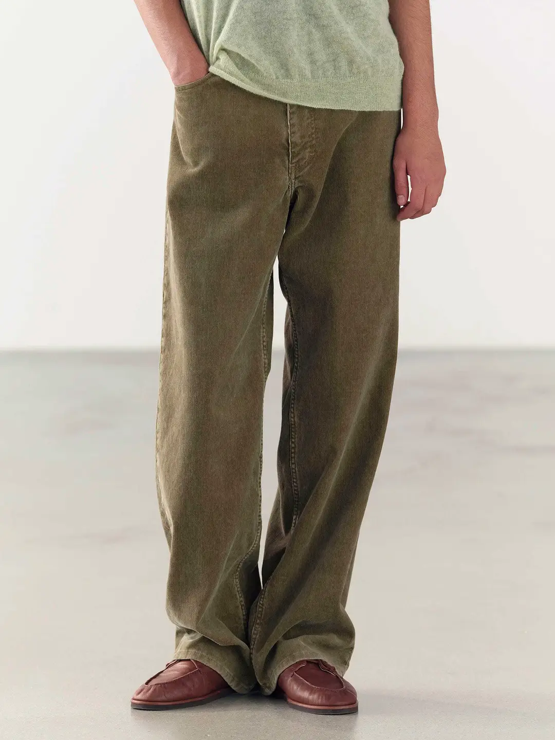 Aurale Vintage Washed Distressed Olive Brown Denim Jeans Relaxed Loose Corduroy Mid-Rise Pants