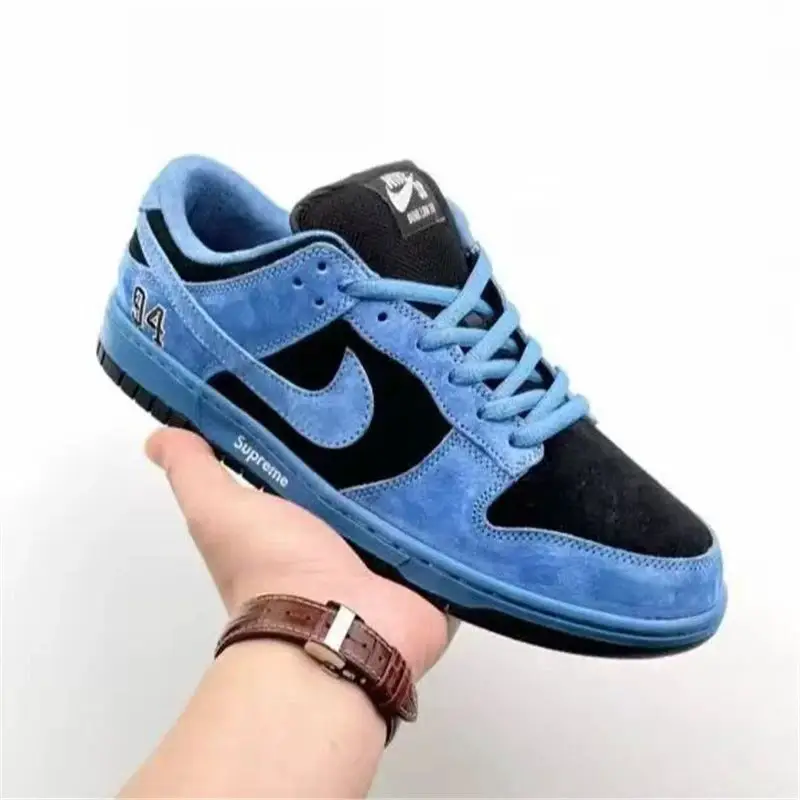 Nike SB Dunk Low Supreme Blue