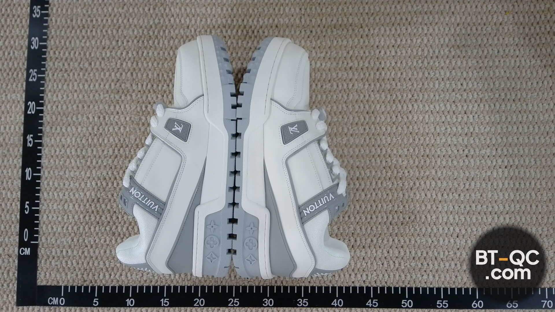 Louis Vuitton LV Arch Light Sneakers White/Grey QC