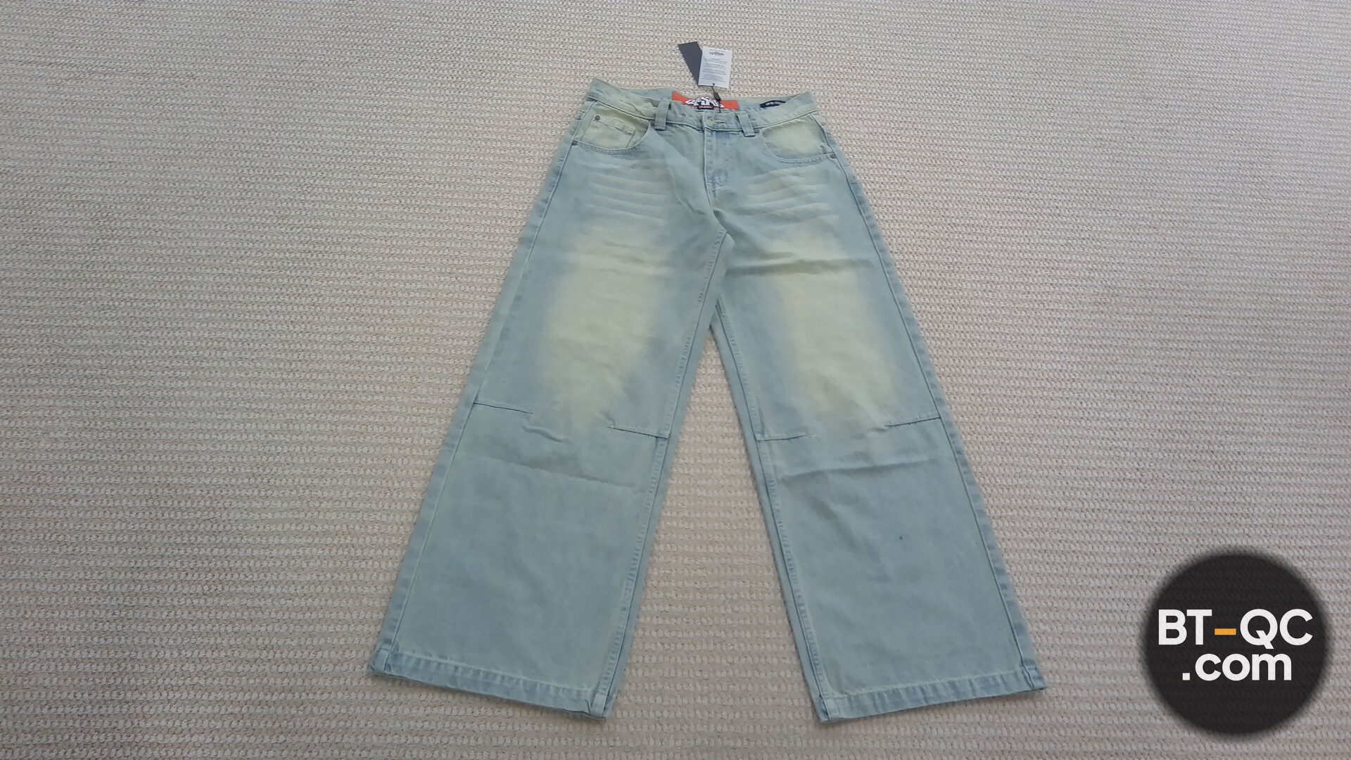 Unknown Jeans QC