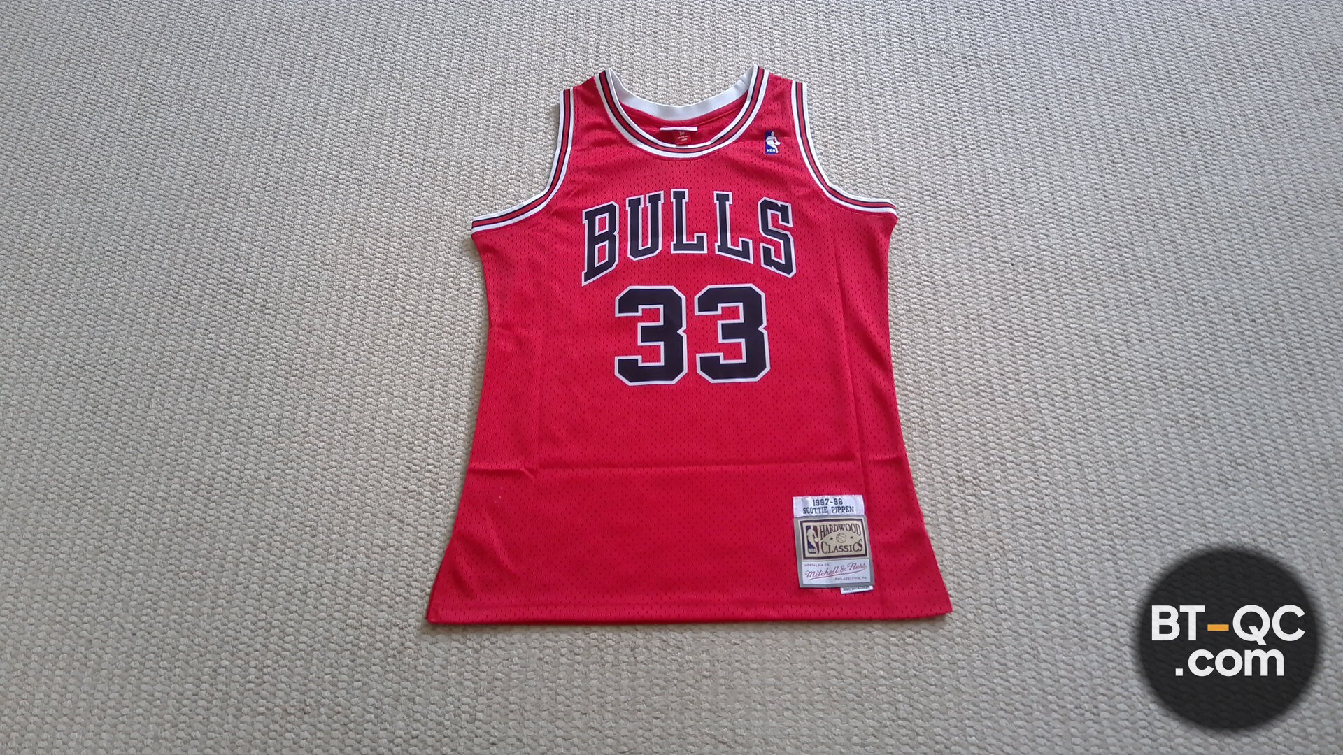 Mitchell & Ness Chicago Bulls Pippen 33 Jersey QC