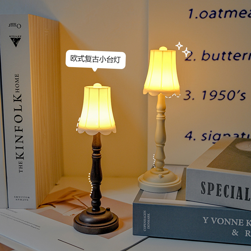 Retro Night Light Dormitory Bedroom Bedside Lamp Atmosphere Lamp Creative Gift European Style Small Table Lamp Desktop Decoration Ornaments