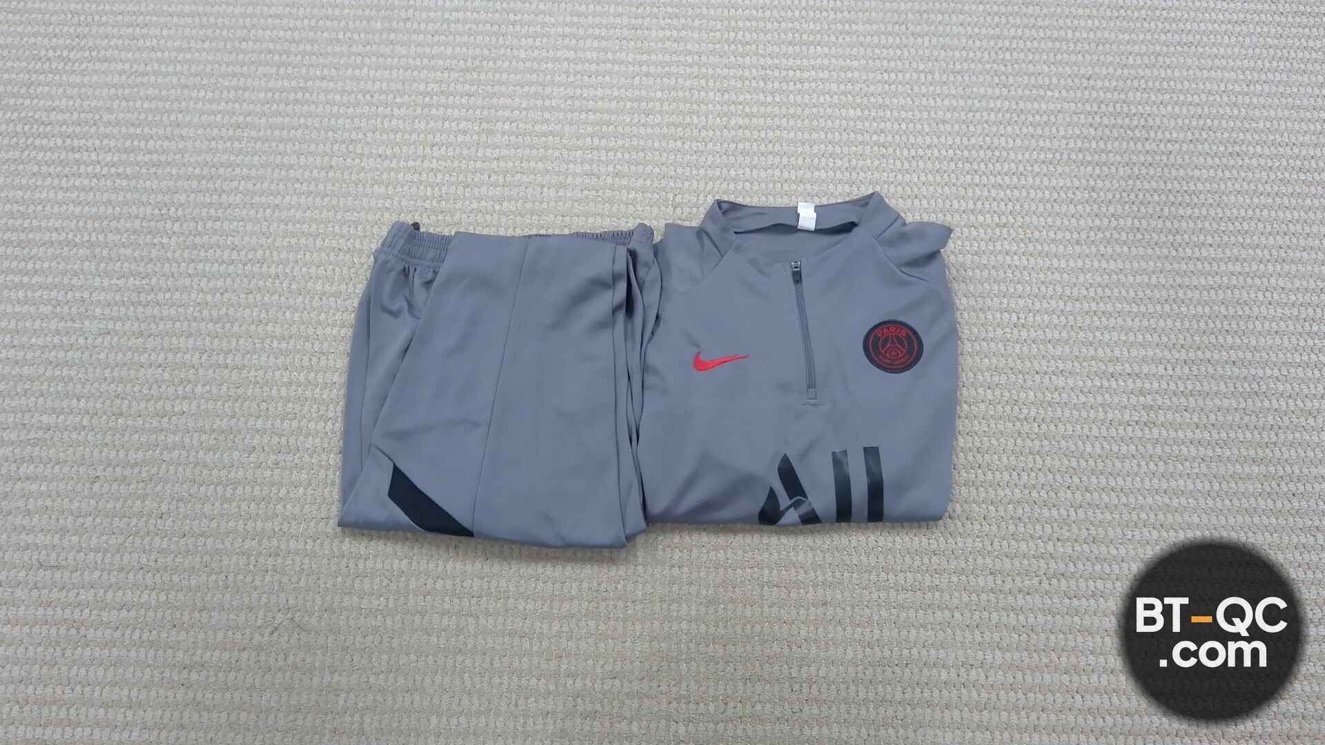 Nike Tracksuits QC