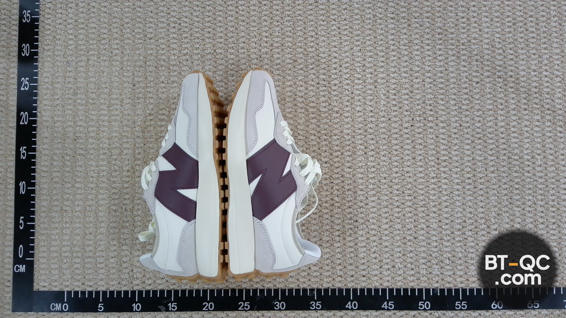 New Balance Sneakers QC