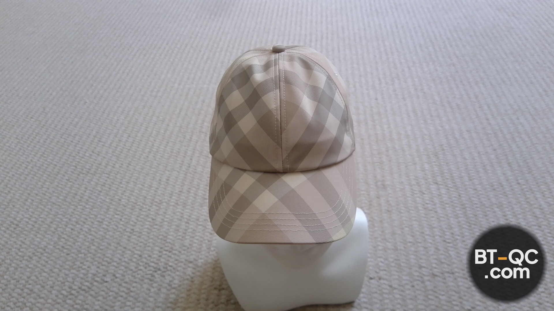 Burberry Baseball Cap Beige QC