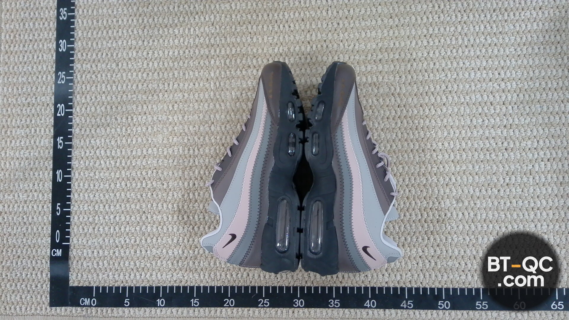 Nike Sneakers QC