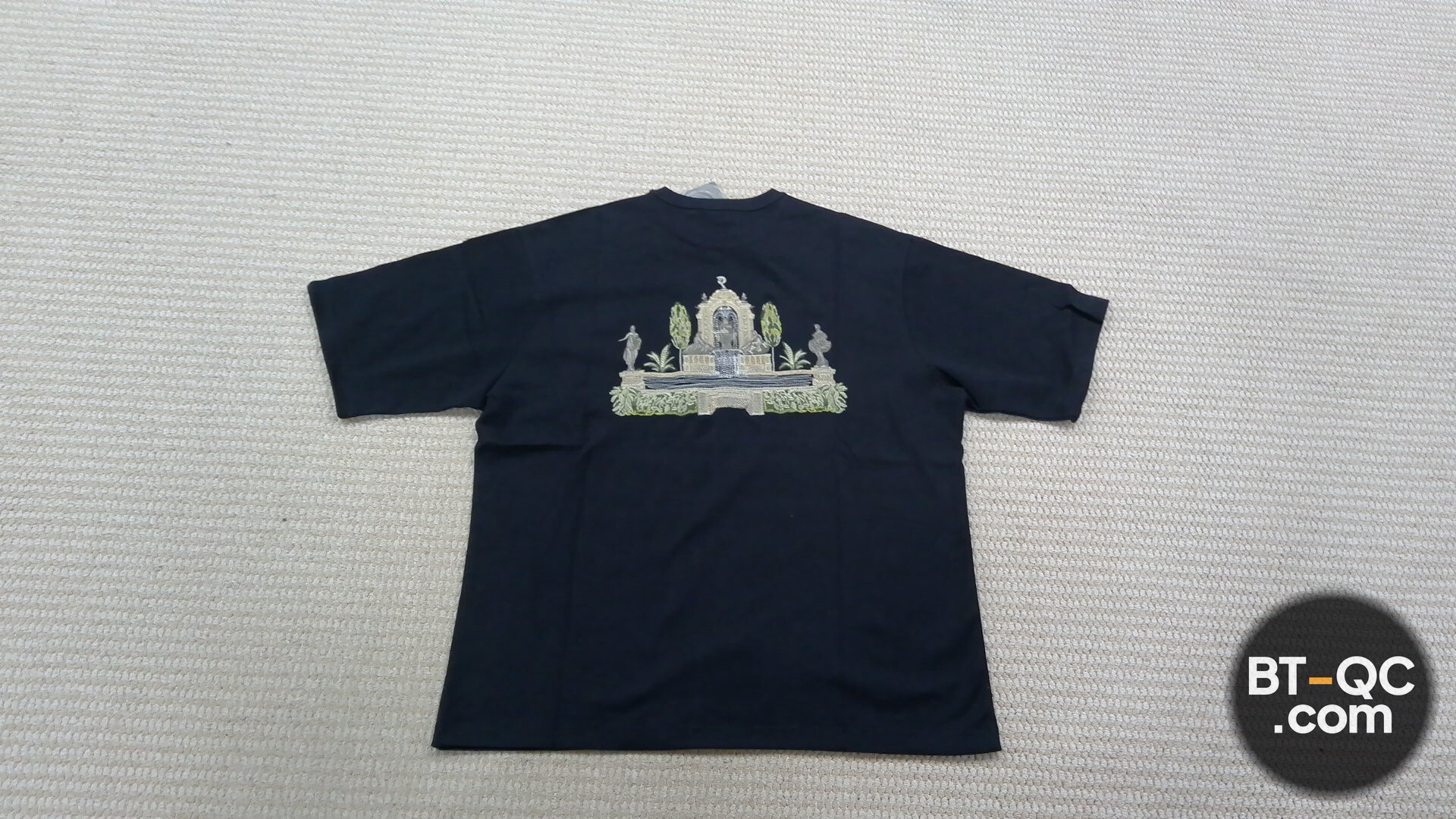 derschutze Shirts QC