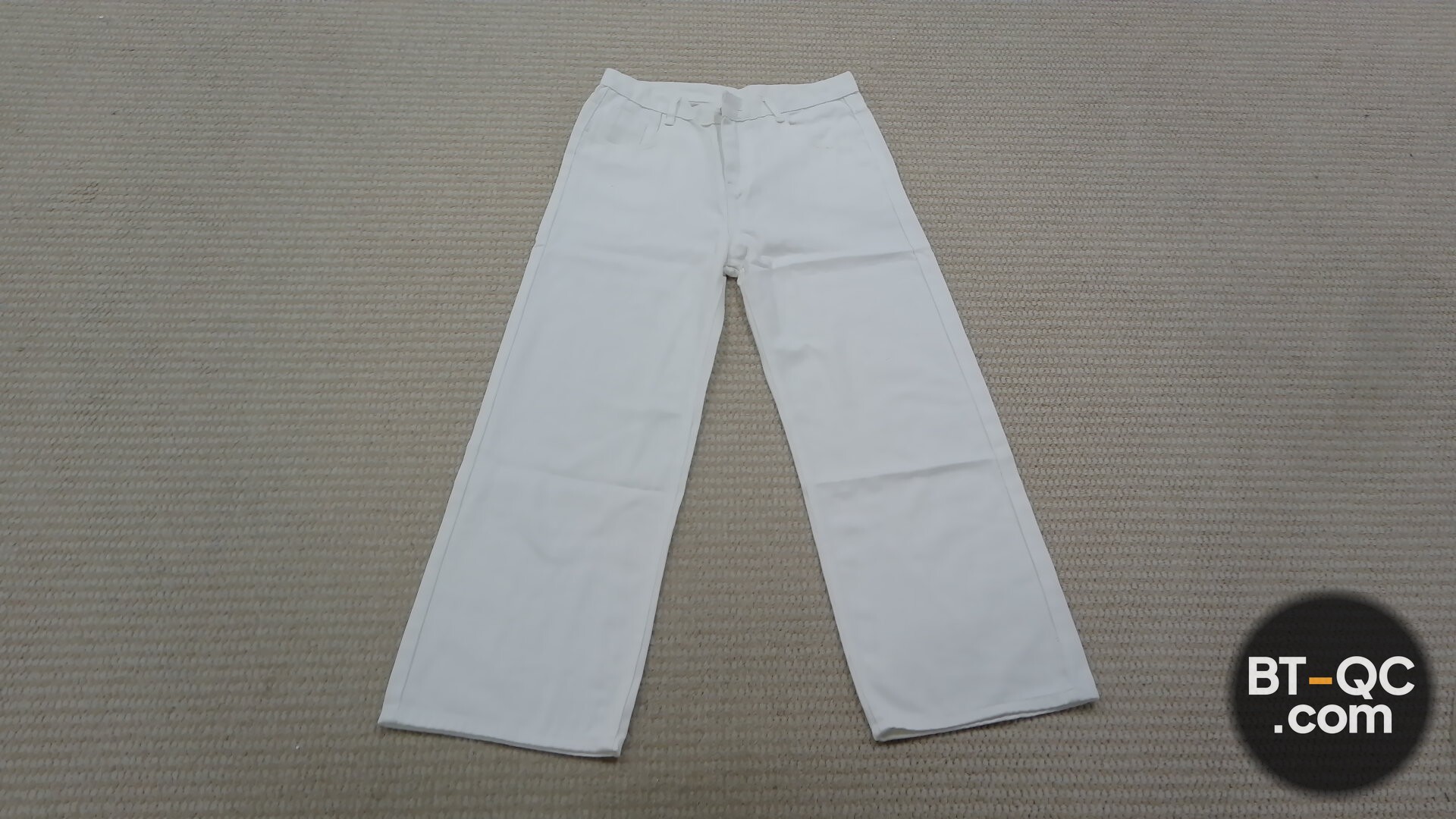 Unknown Jeans QC