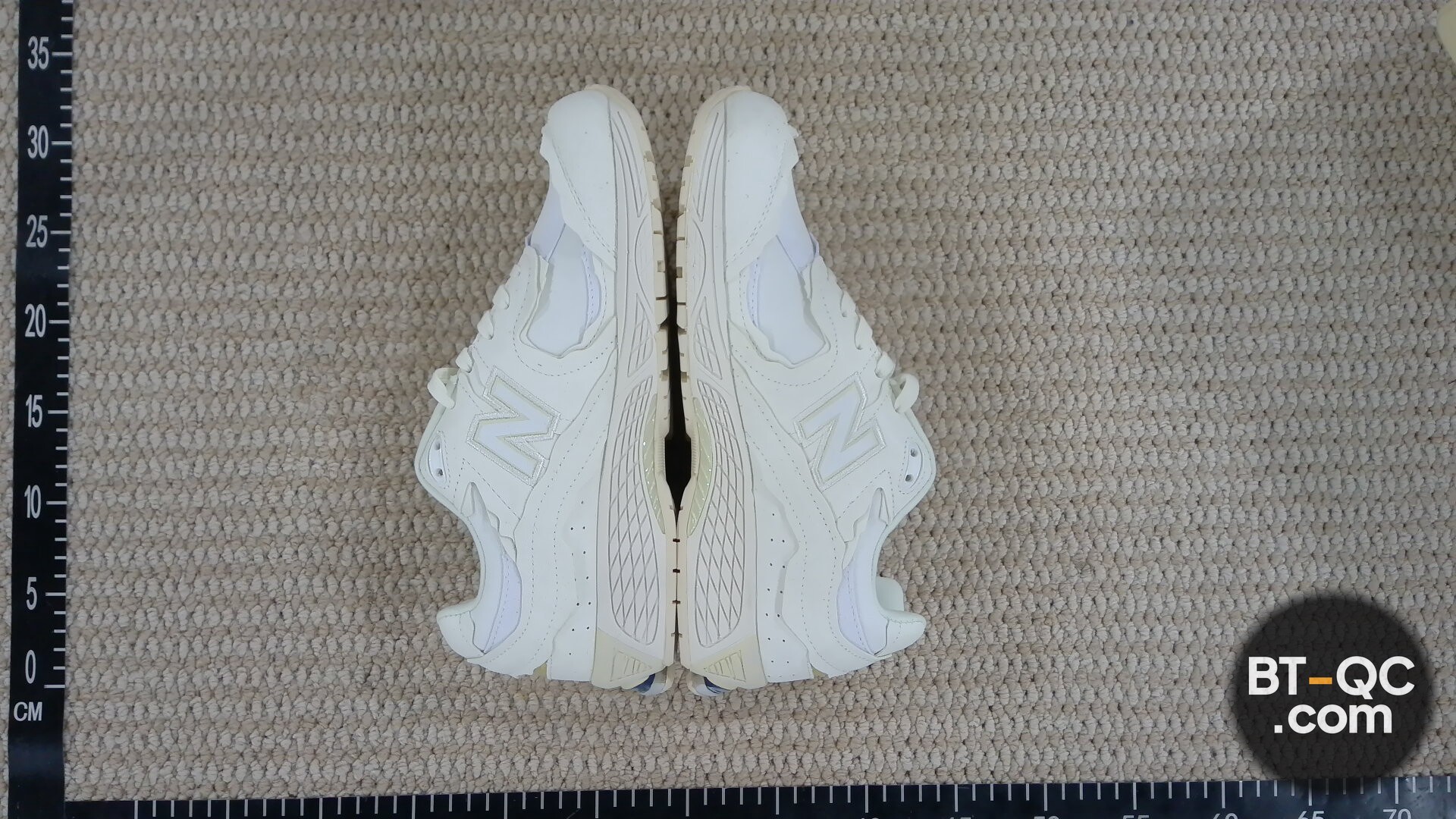 New Balance M2002RDC Sneakers QC