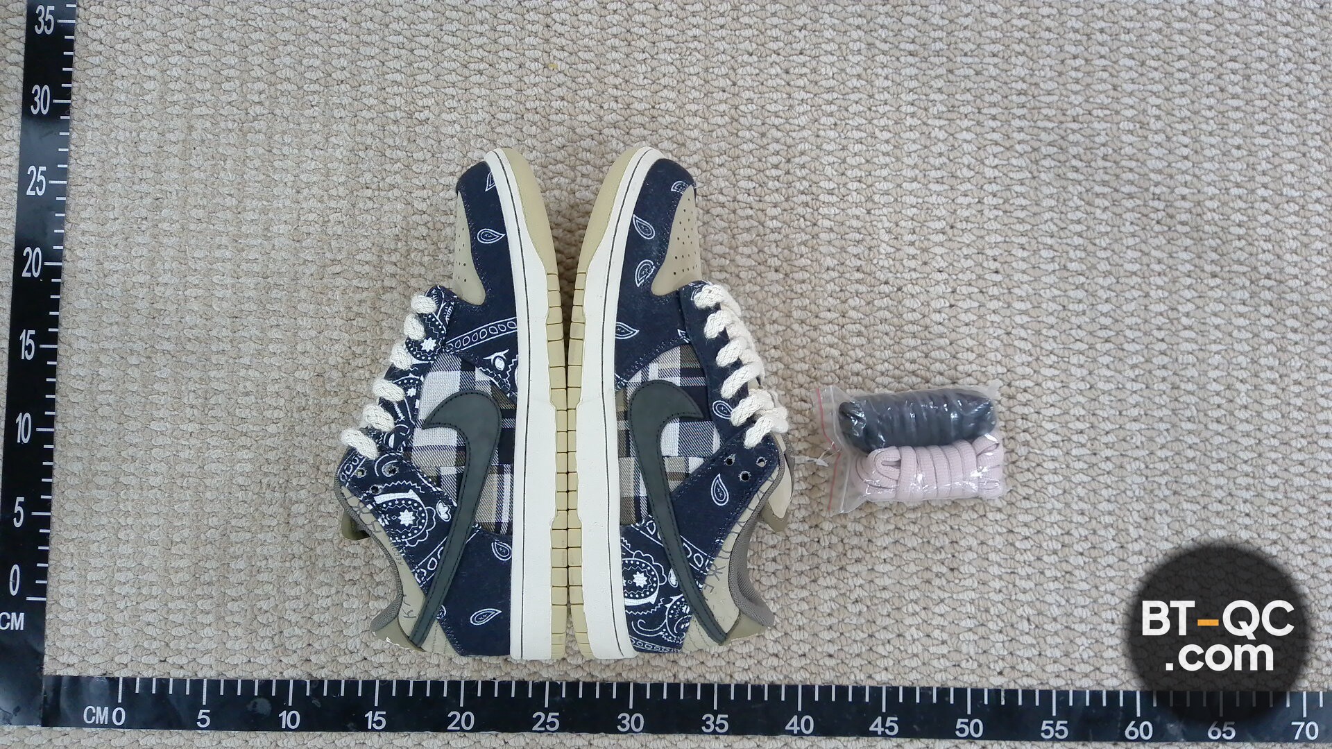Nike Sneakers QC